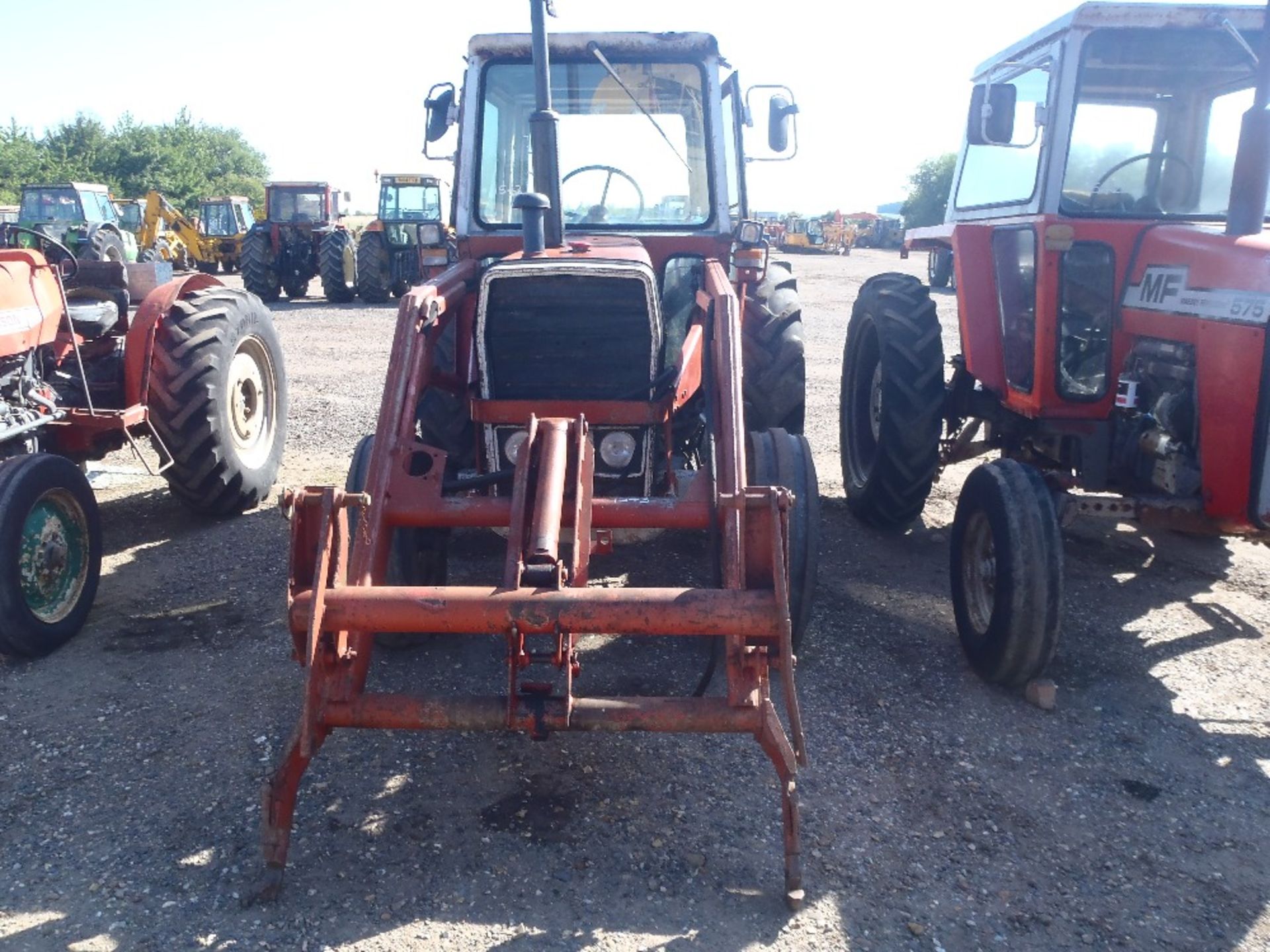 Massey Ferguson 565 2wd Tractor with Standard Gearbox & MF 80 Loader Reg No HYA 82T Ser No 655786 - Image 2 of 8