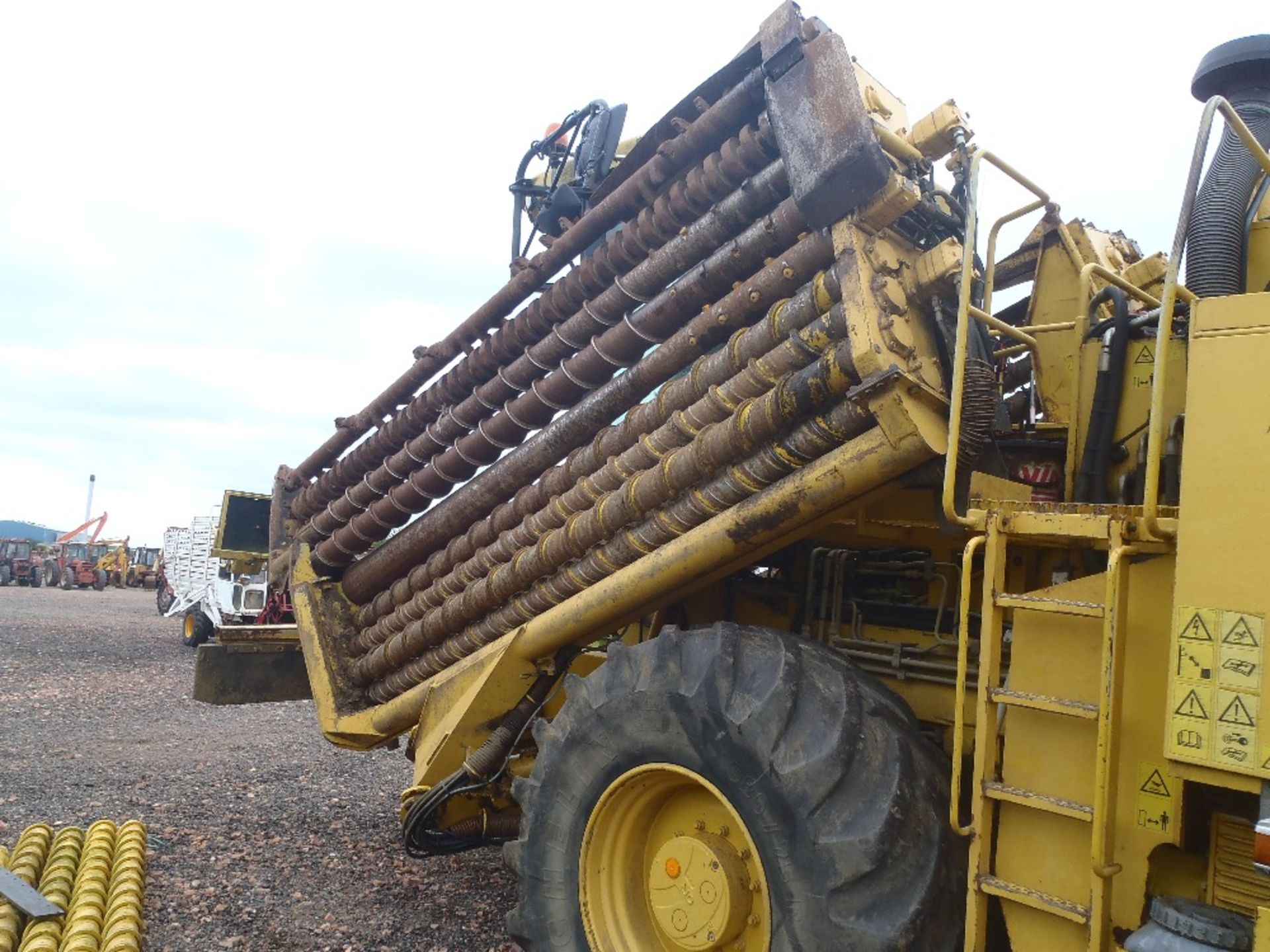 Ropa Maus High Capacity Self Propelled Sugar Beet Cleaner/Loader, Plus Qty of Spares. V5 will be - Image 6 of 14