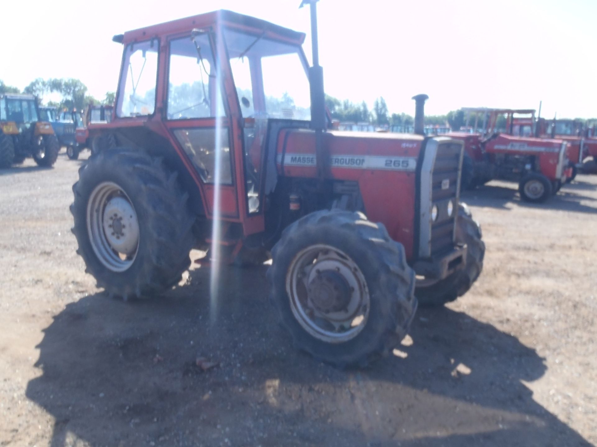 1983 Massey Ferguson 265 4wd Tractor 2 owners, Manual, 8 Speed Gearbox, Sankey cab. 4517 Hrs. V5 - Image 3 of 9