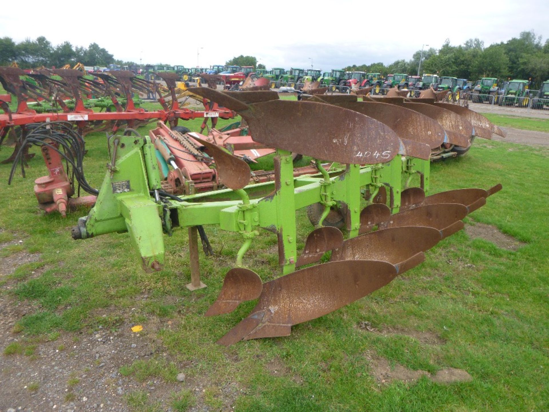 Dowdeswell DP8 3+1 4 Furow Plough - Image 2 of 2