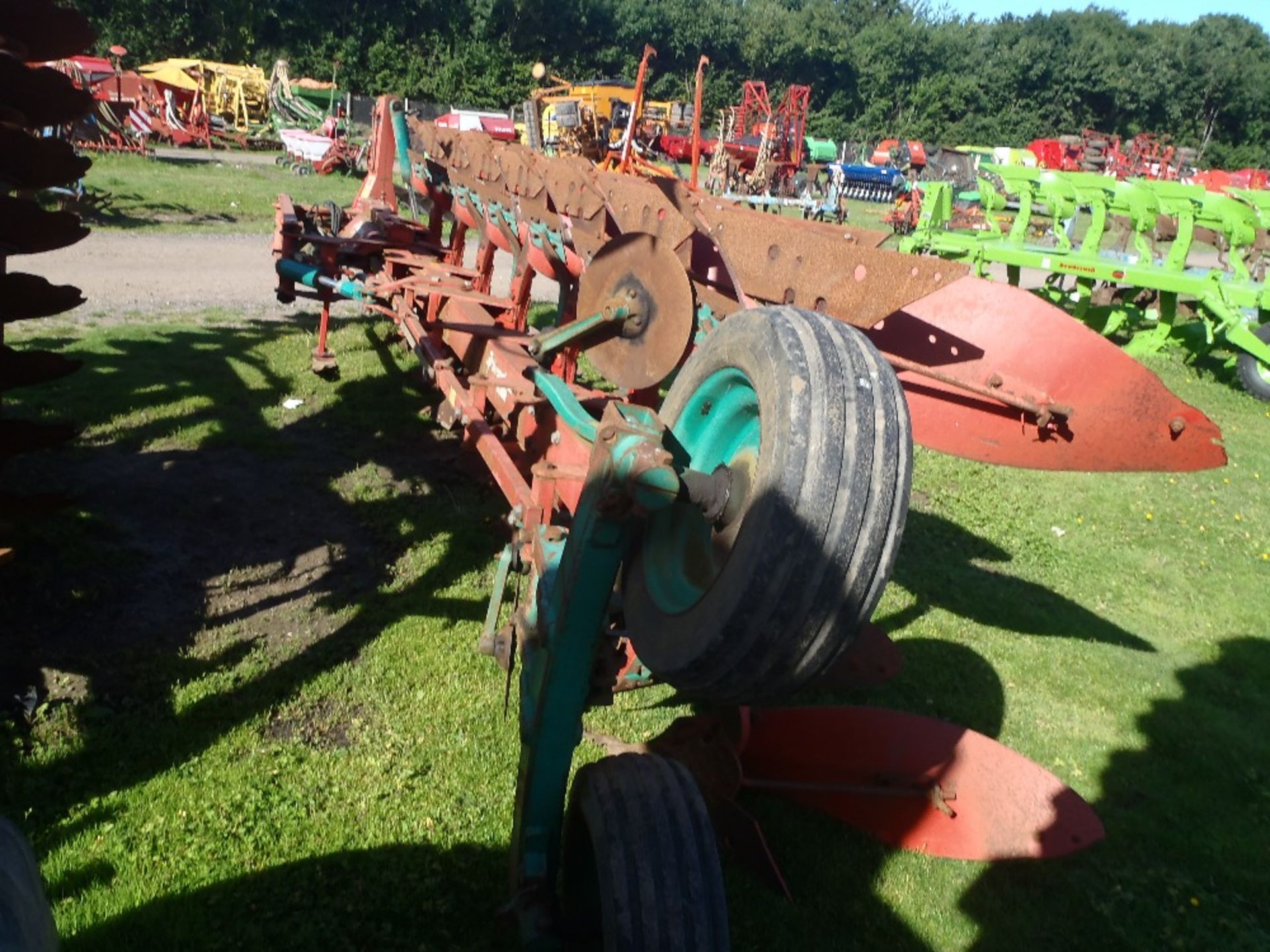 2002 Kverneland LO85/300 6+1 Rev Plough - Image 3 of 4