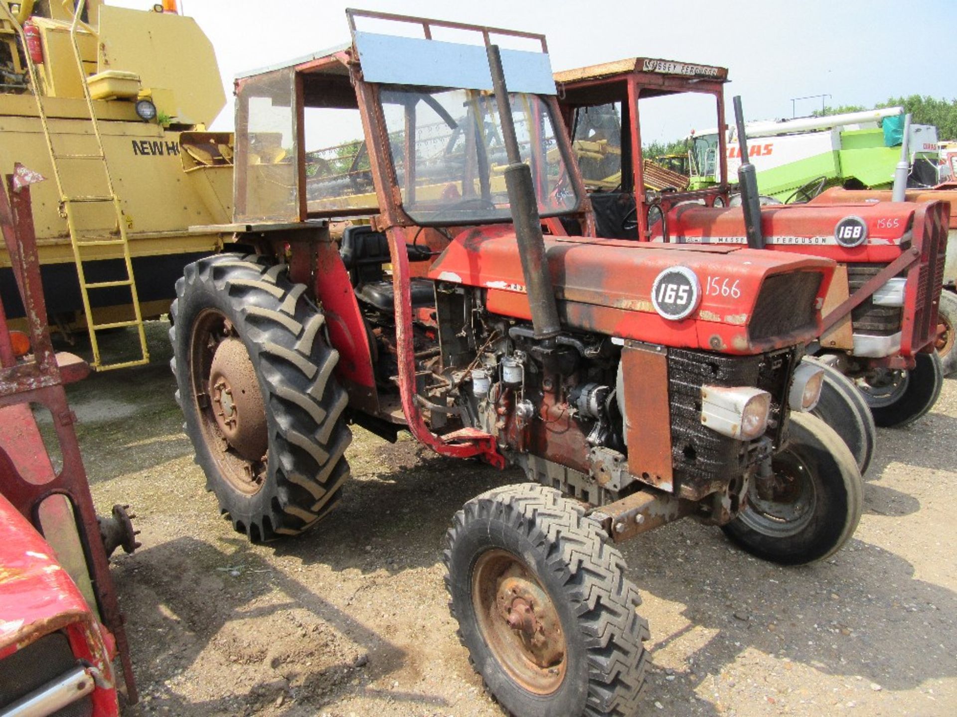 Massey Ferguson 165 Tractor with Square Axle - Image 6 of 6