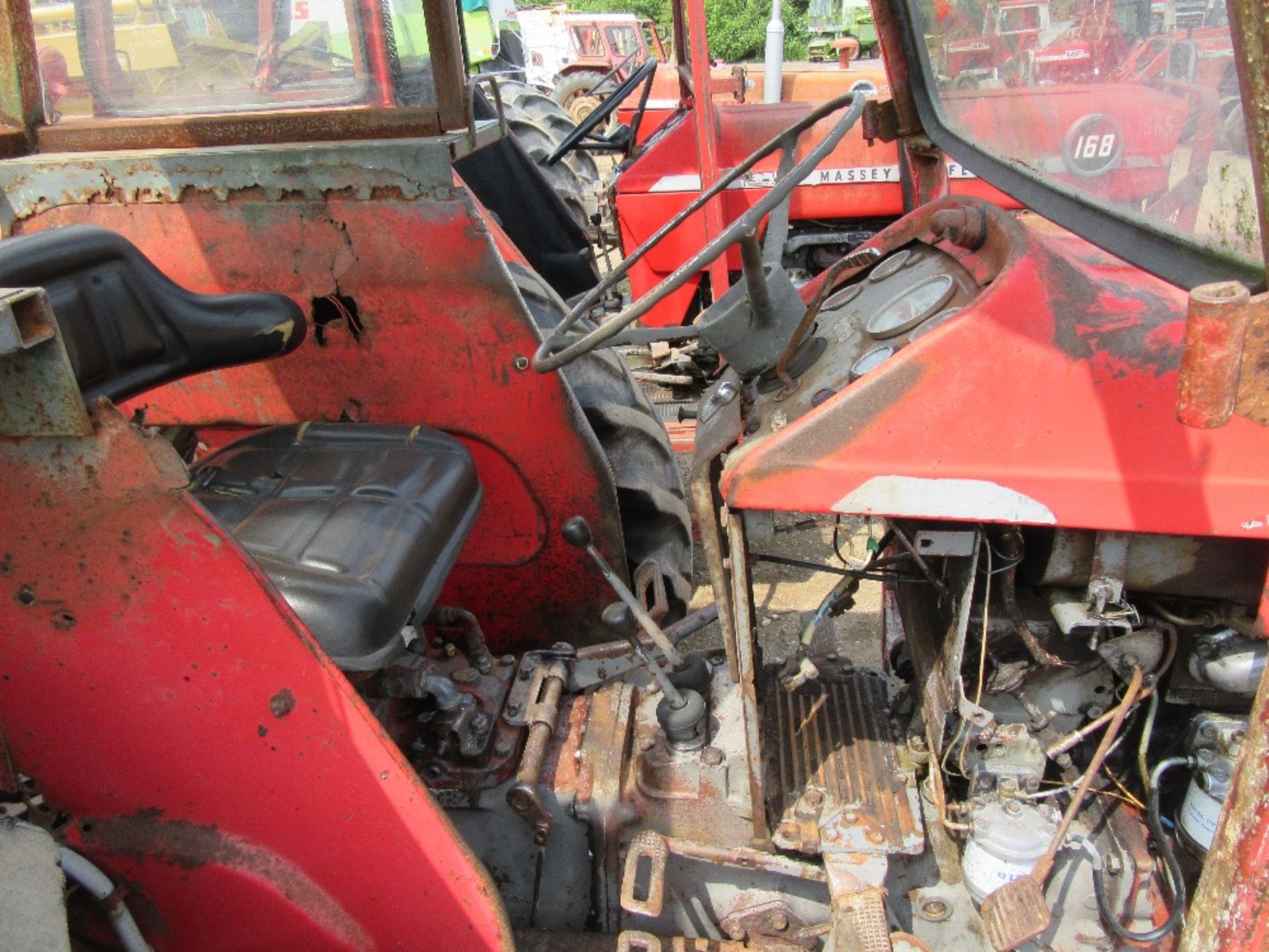 Massey Ferguson 165 Tractor with Square Axle - Image 2 of 6
