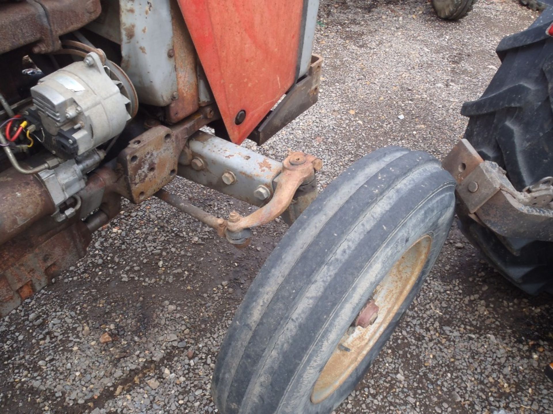 Massey Ferguson 590 2wd Tractor With 2 Door Cab.  Ser.No. 3983885 - Image 6 of 8