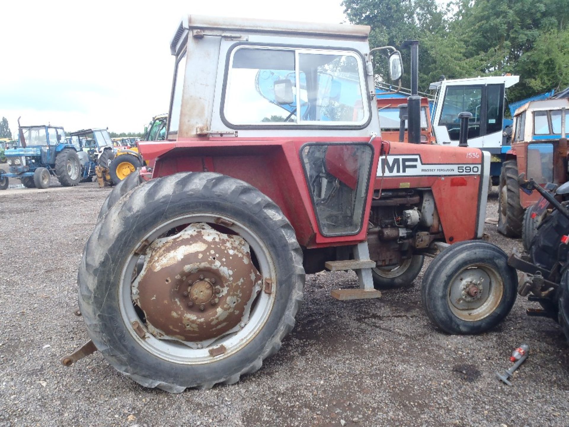 Massey Ferguson 590 2wd Tractor With 2 Door Cab.  Ser.No. 3983885 - Image 3 of 8