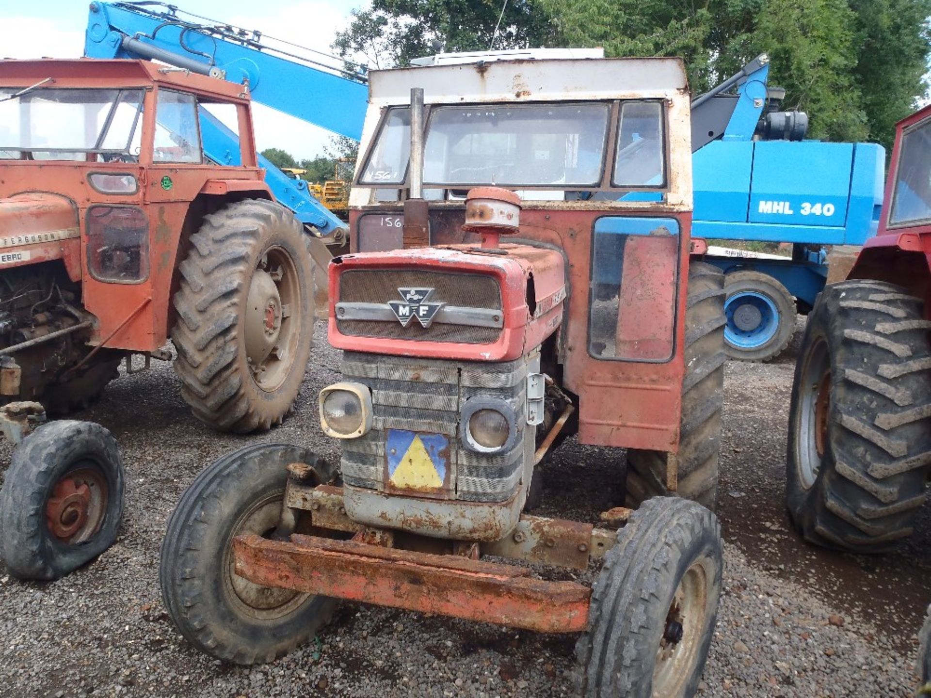 Massey Ferguson 165 2wd Tractor With 212 Engine, Cab & Power Steering - Image 2 of 8