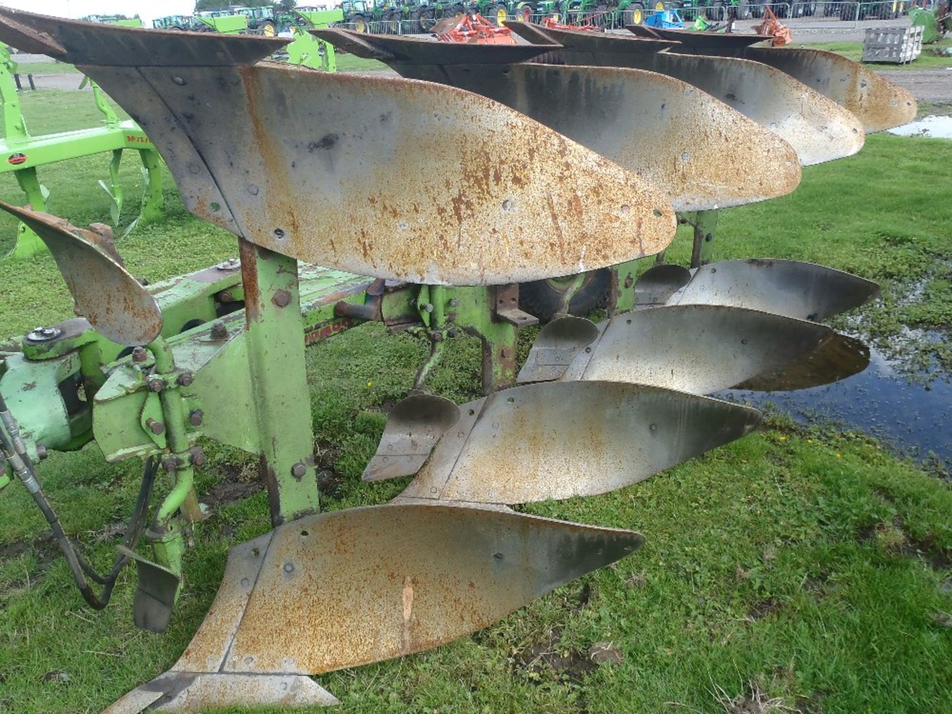 Dowdeswell 100MA 4 Furrow Plough. Ser.No. 41037300 - Image 3 of 3