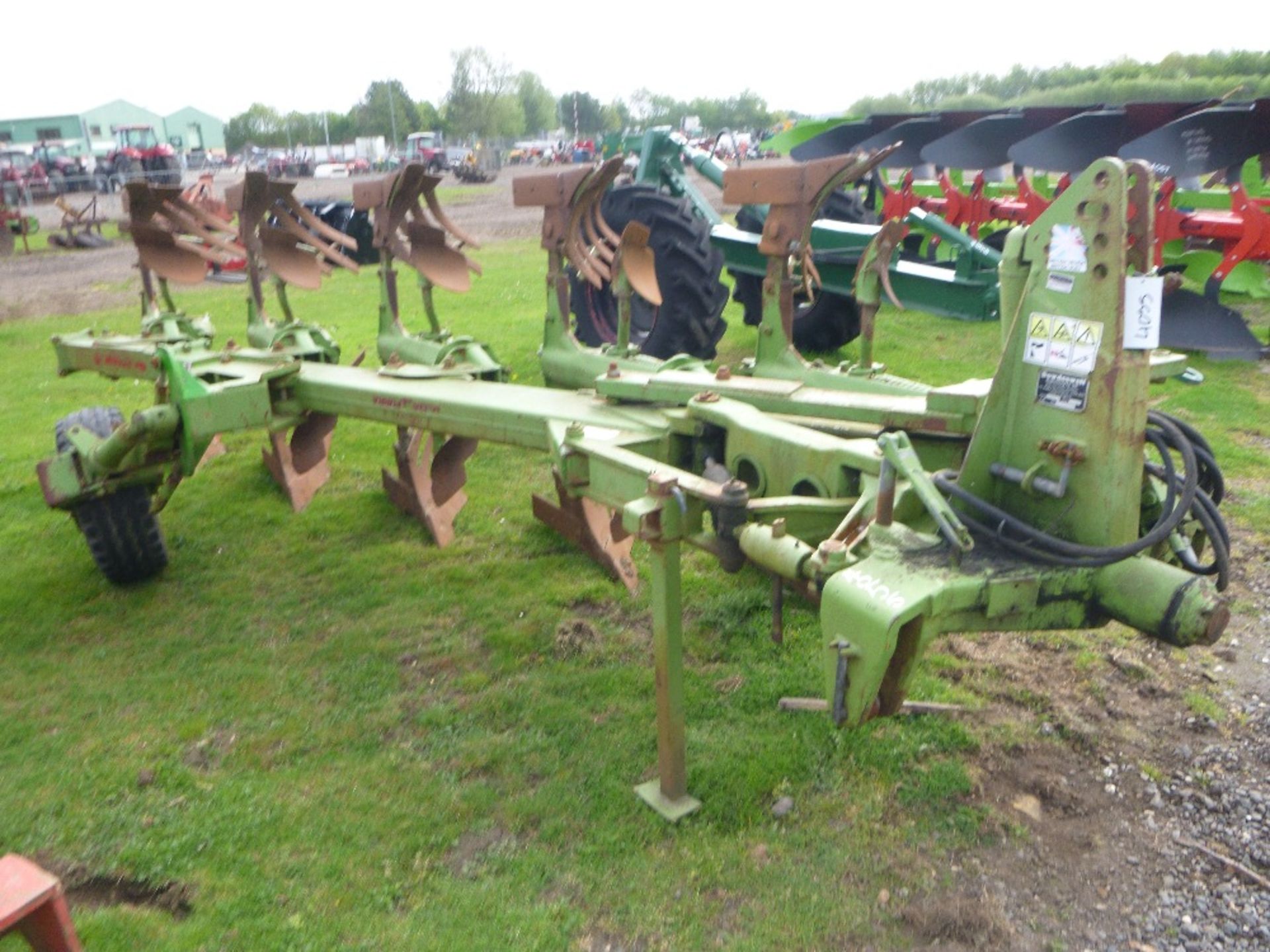 Dowdeswell DP100s Plough 5 Furrow with Press Arm