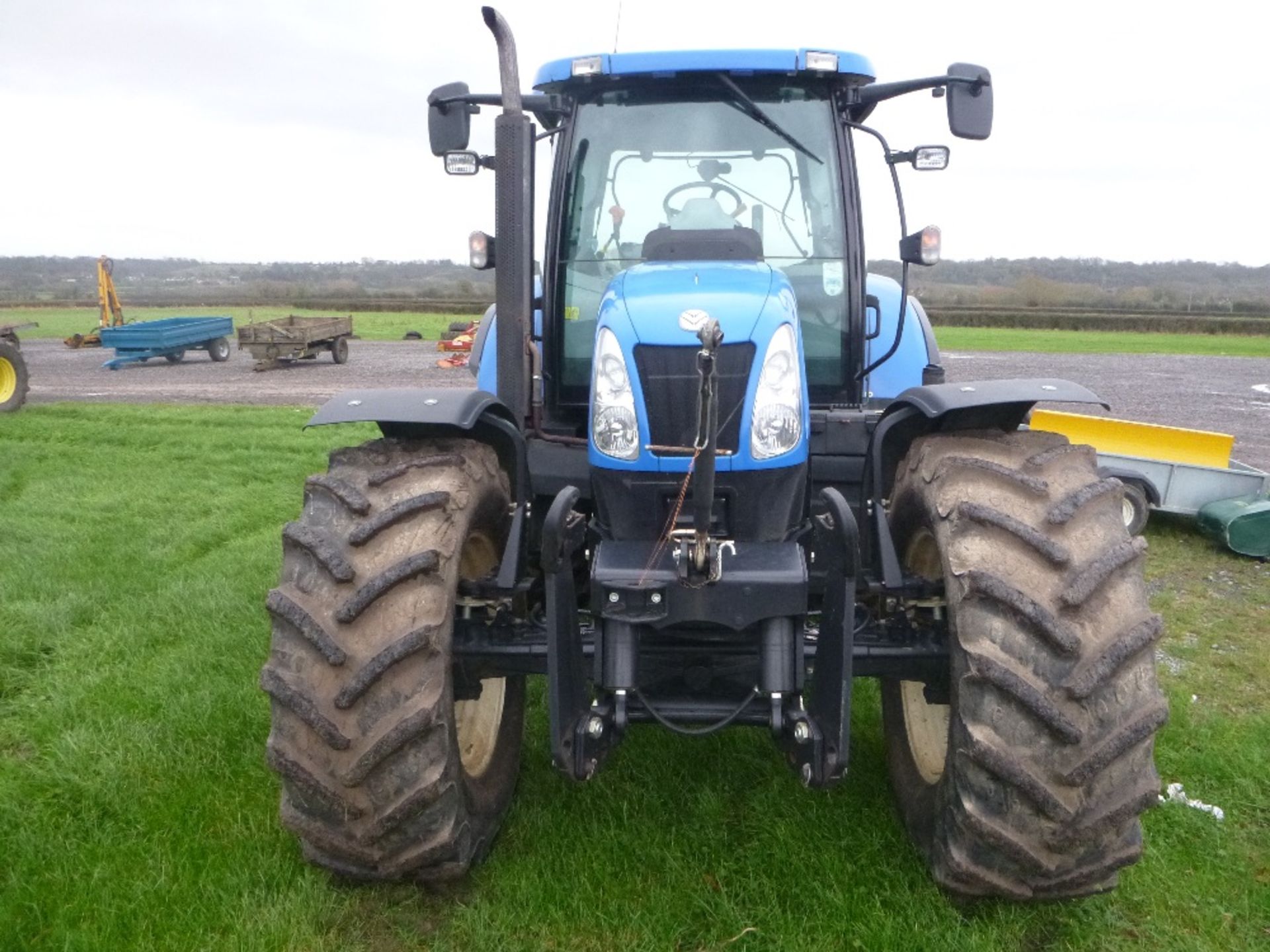 New Holland T6090 50k Power Command Tractor with Cab & Axle Suspension, Front Linkage.  3960 hrs. - Image 2 of 16