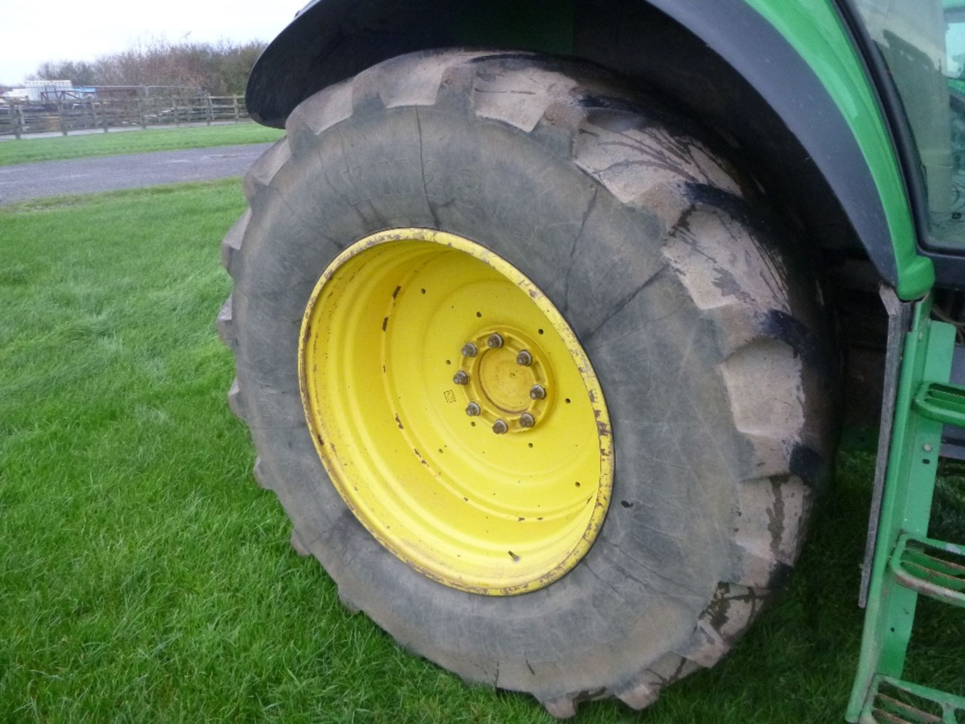 John Deere 7530 40k Auto Quad TLS Tractor. V5 will be supplied.  5700 hrs.  Reg.No. VX10 AHG - Image 7 of 17