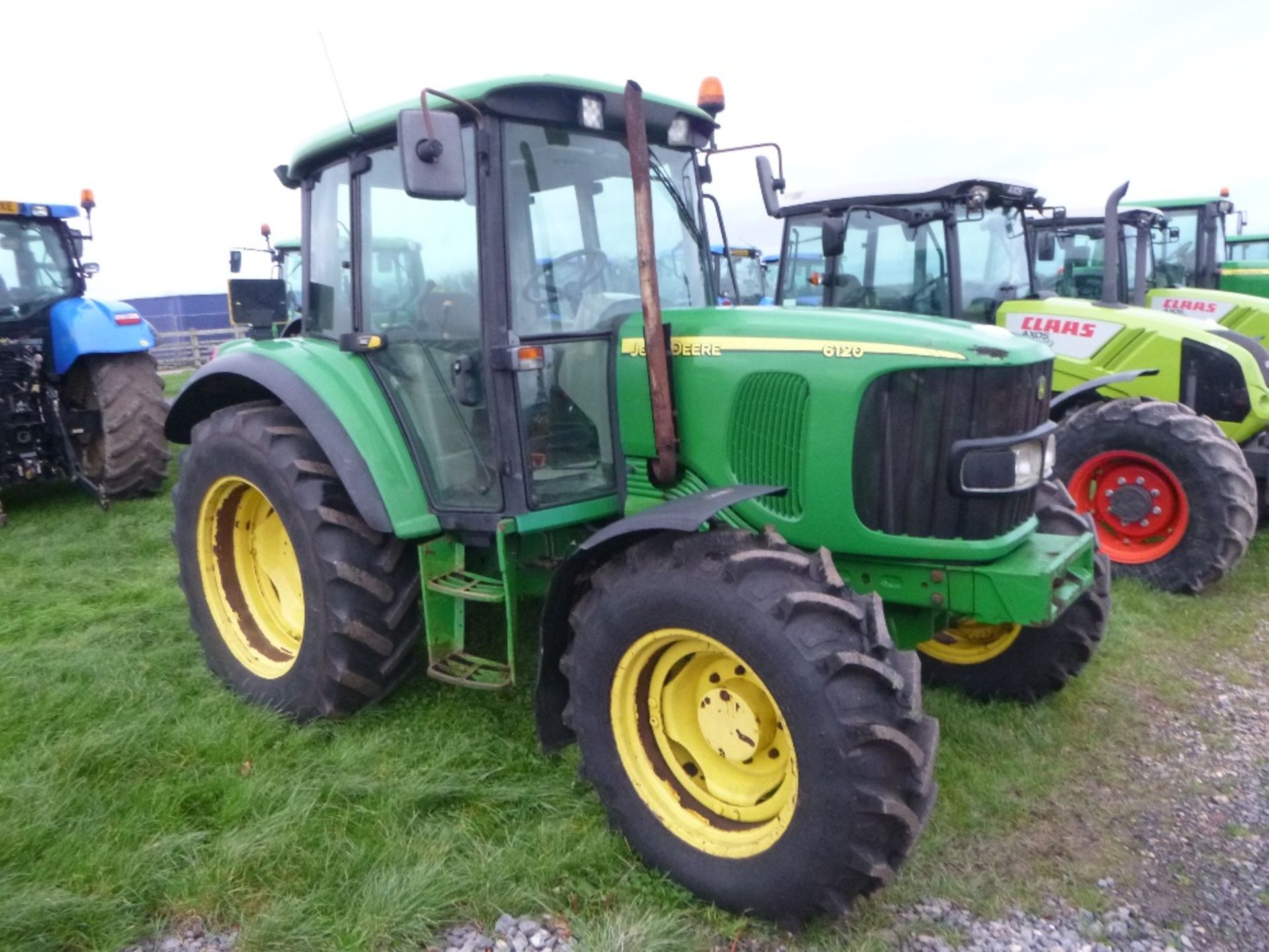 John Deere 6120 4wd Tractor. V5 will be supplied - Image 3 of 11