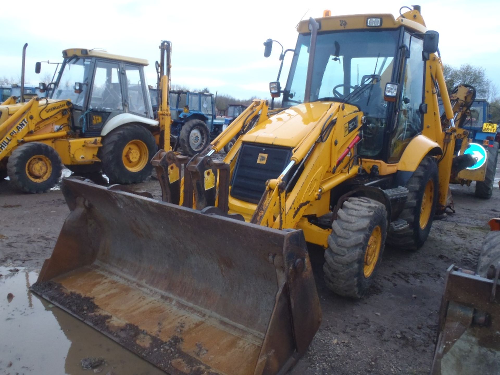 JCB 3CX 4WD Sitemaster Manual  S Reg  UNRESERVED LOT - Image 2 of 7