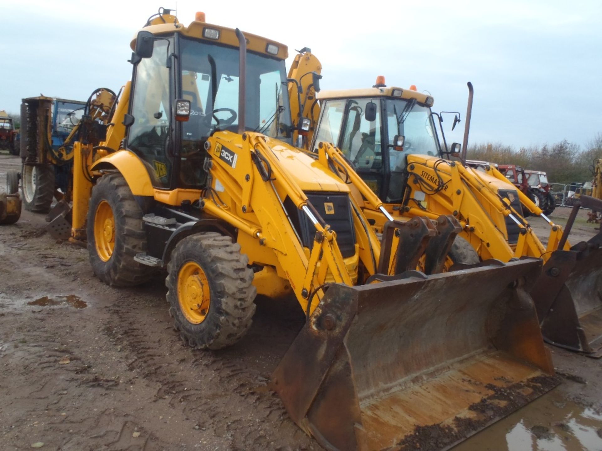 JCB 3CX 4WD Sitemaster Manual  S Reg  UNRESERVED LOT - Image 3 of 7