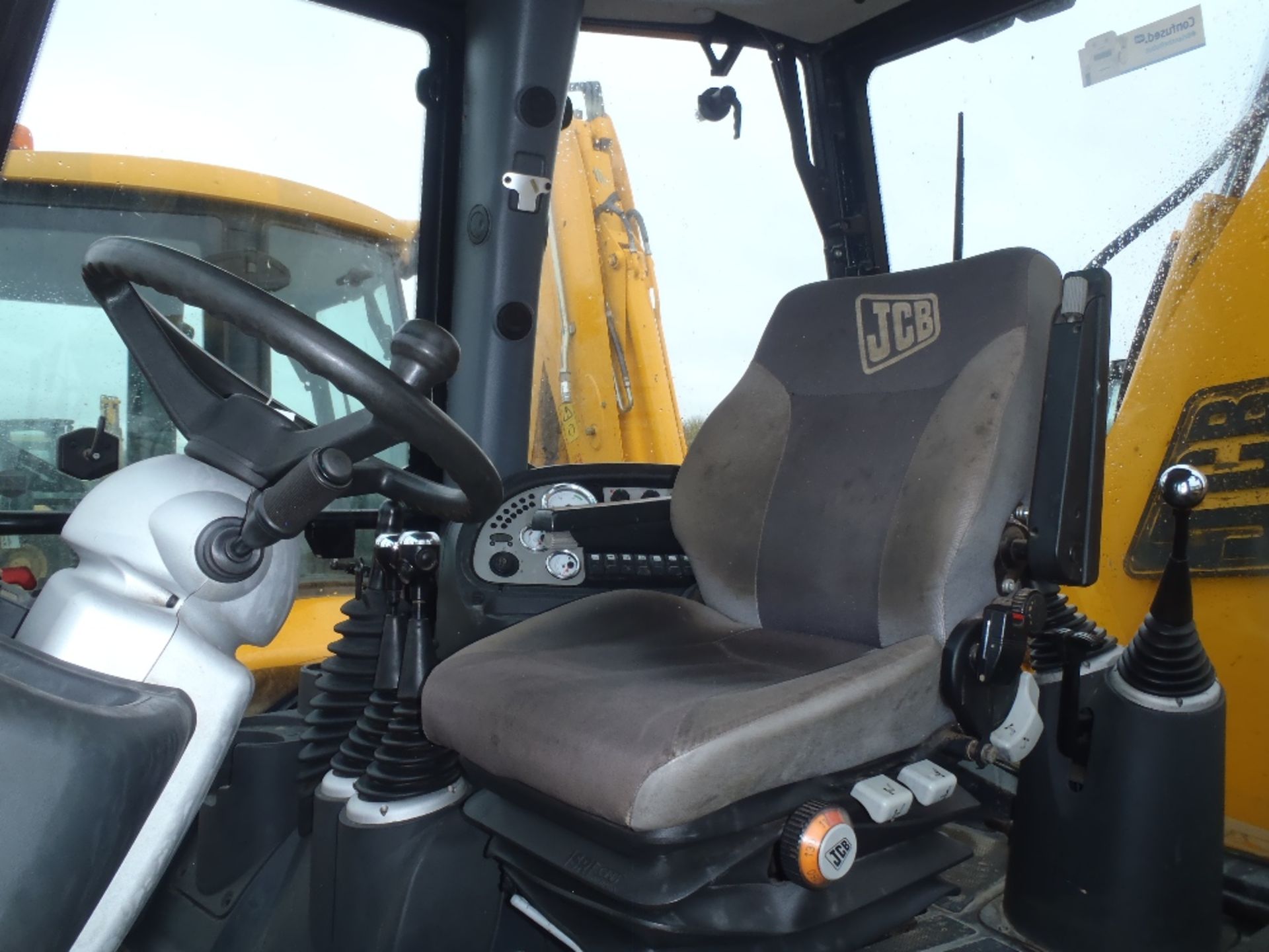 2008 JCB 3CX Sitemaster 4x4 with 4 in 1 Bucket, Extending Dipper Arm & Quick Hitch. V5 will be - Image 4 of 5