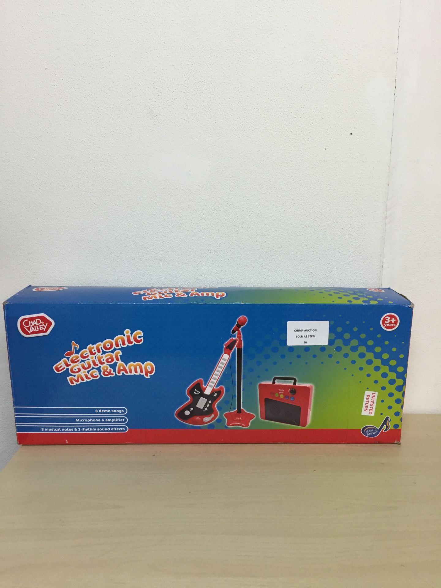BOXED CHAD VALLEY ELECTRONIC GUITAR MIC & AMP RRP £34.99