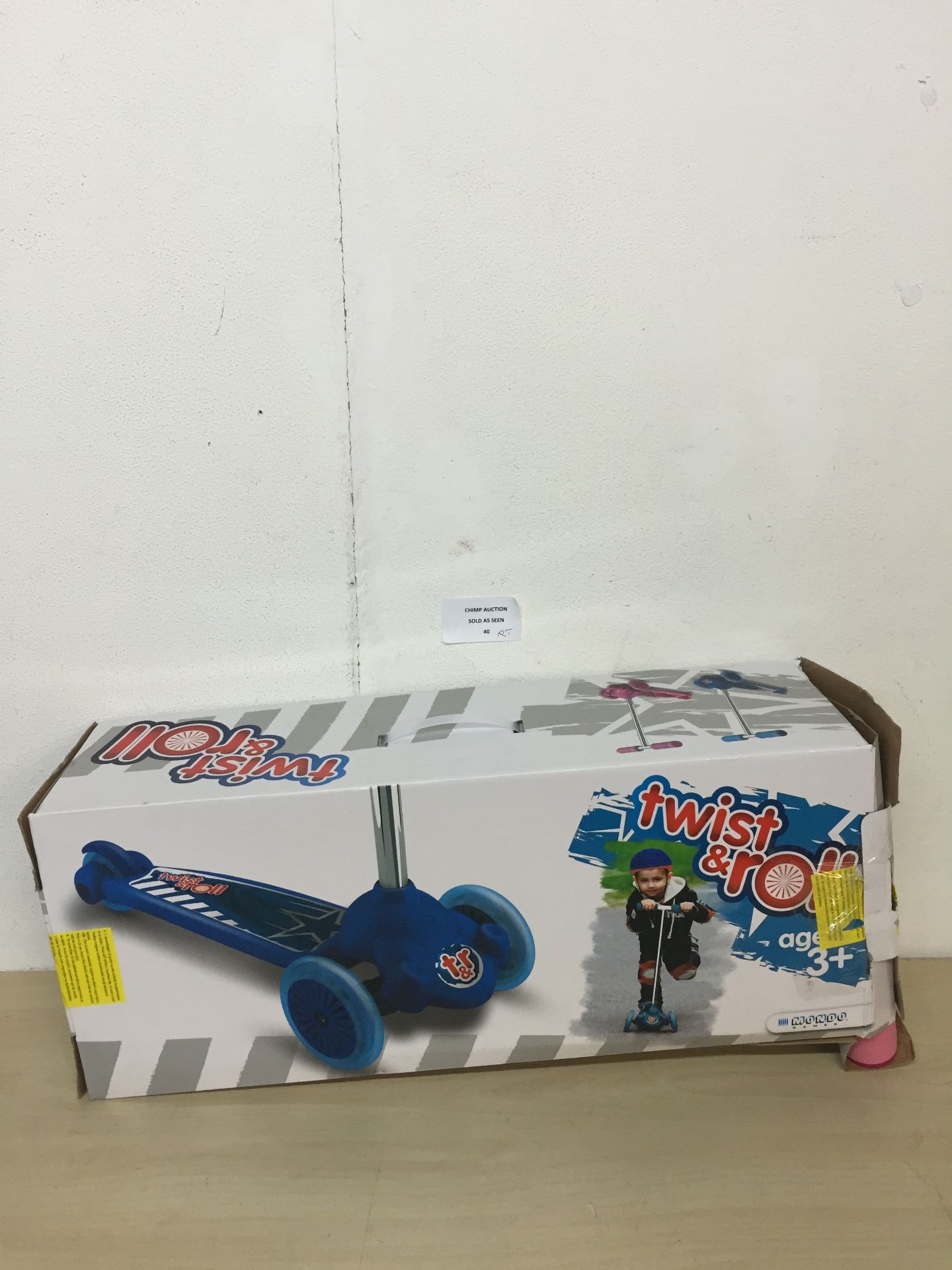BOXED KID'S SCOOTER UNTESTED