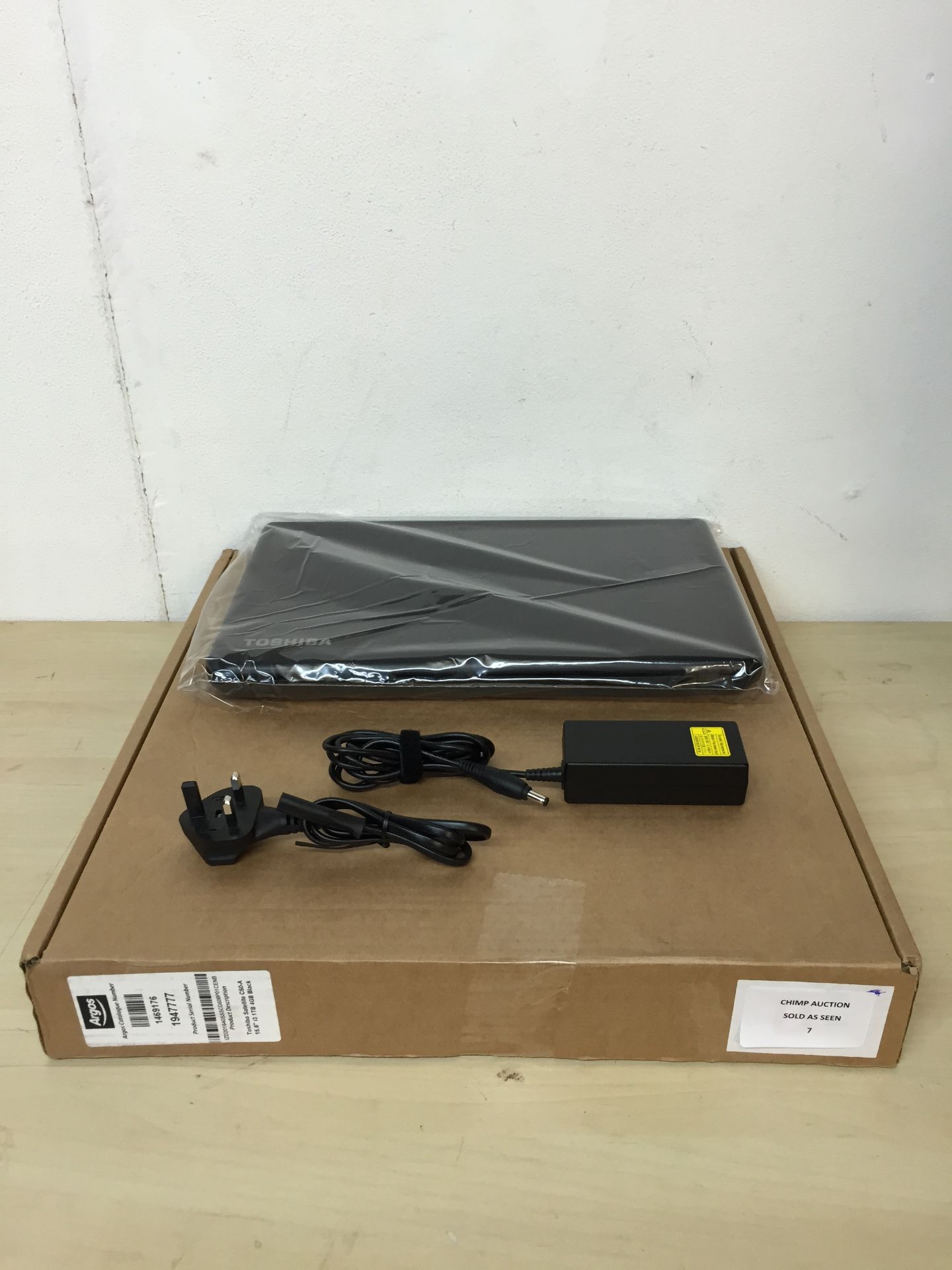 BOXED TOSHIBA C50 15.6 INCH CORE i3 1TB 4GB  LAPTOP RRP £349.99