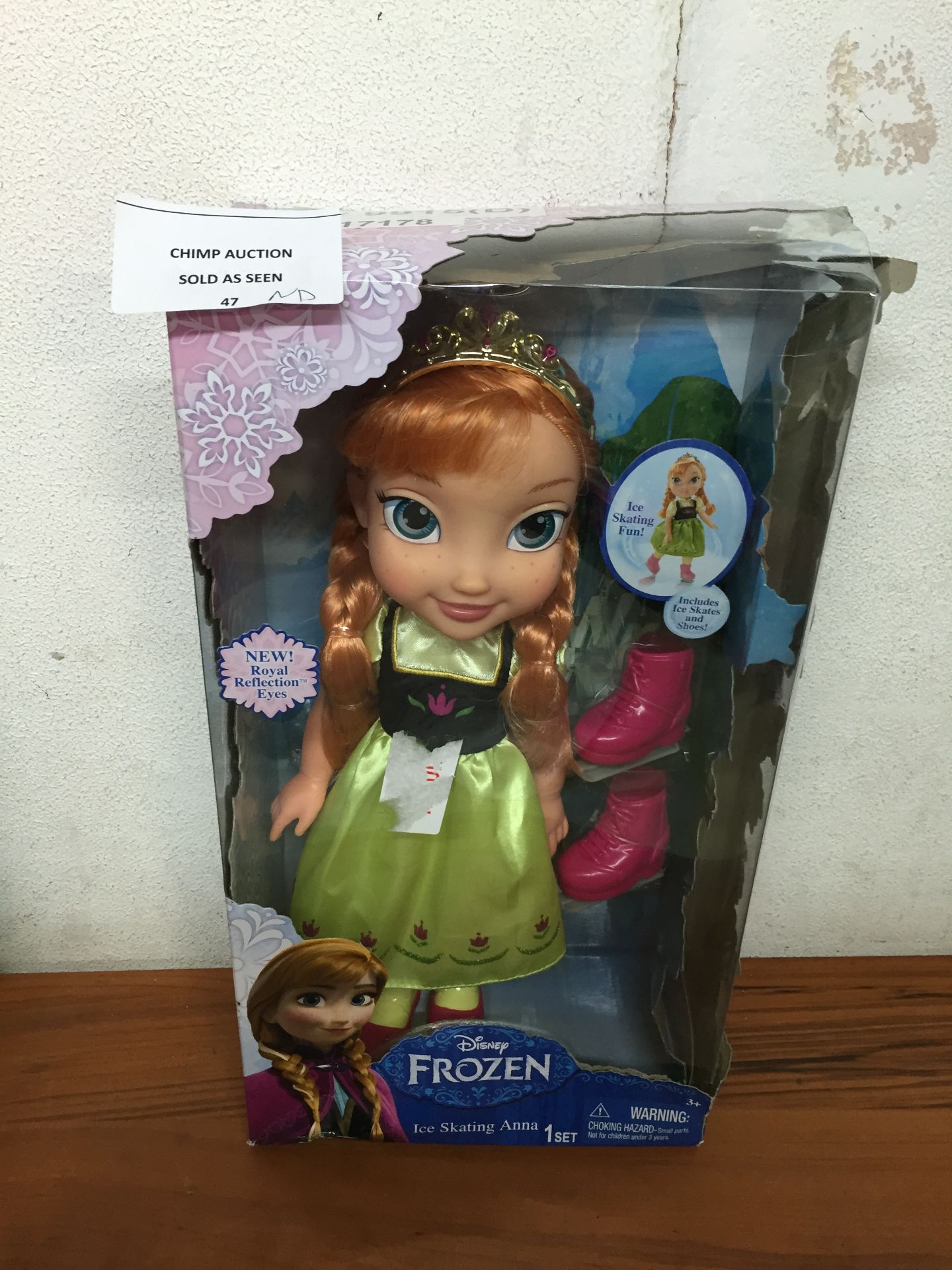 BRAND NEW DISNEY FROZEN ICE SKATING  ANNA PLAY SET RRP £39.99/ DAMAGED BOX