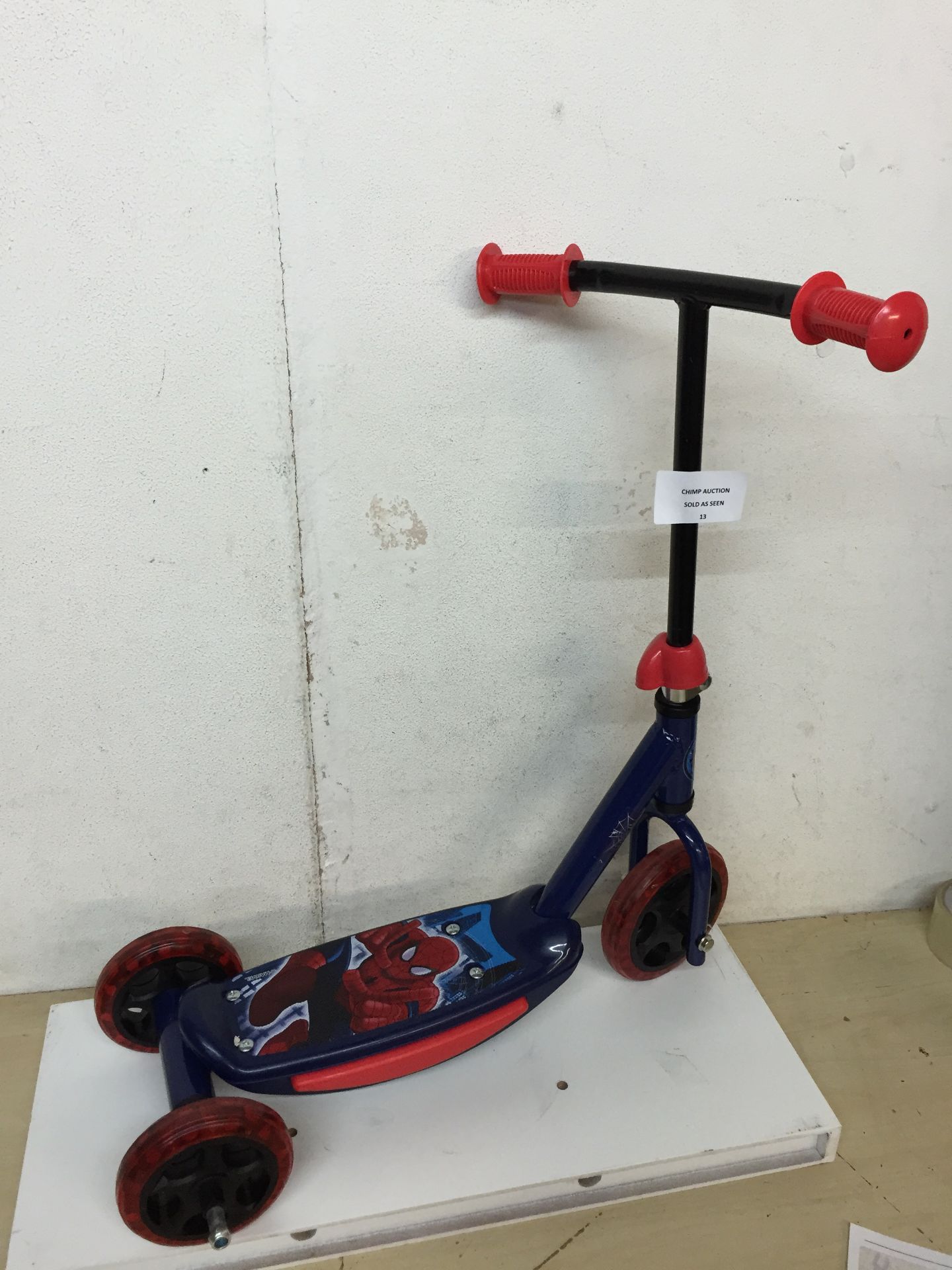 UNBOXED SCOOTER / UNTESTED