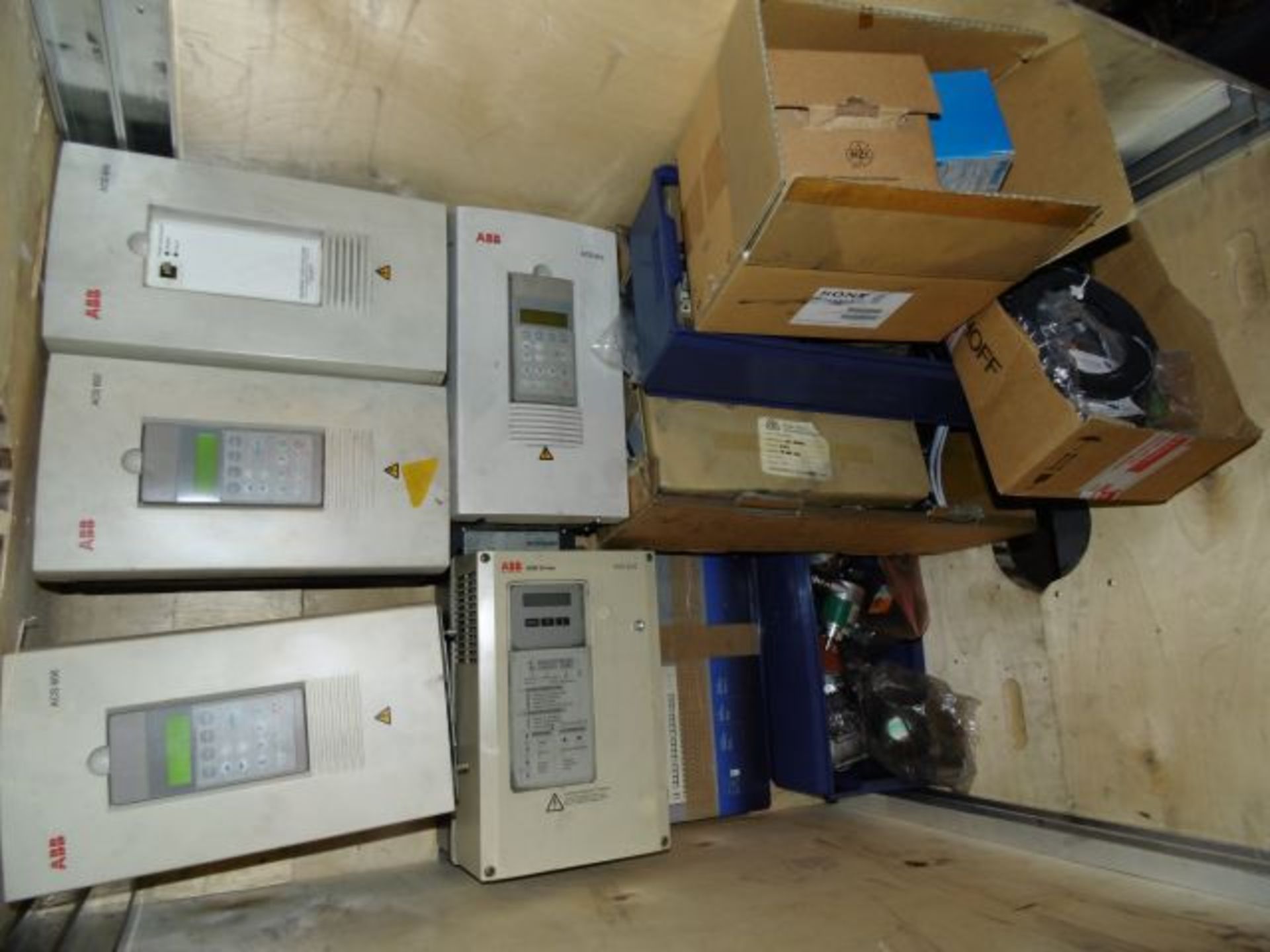 * 4 x ABB ACS 600 Modules, ABB SDS 300 Drive & other Electrical Control Components. Loaded onto