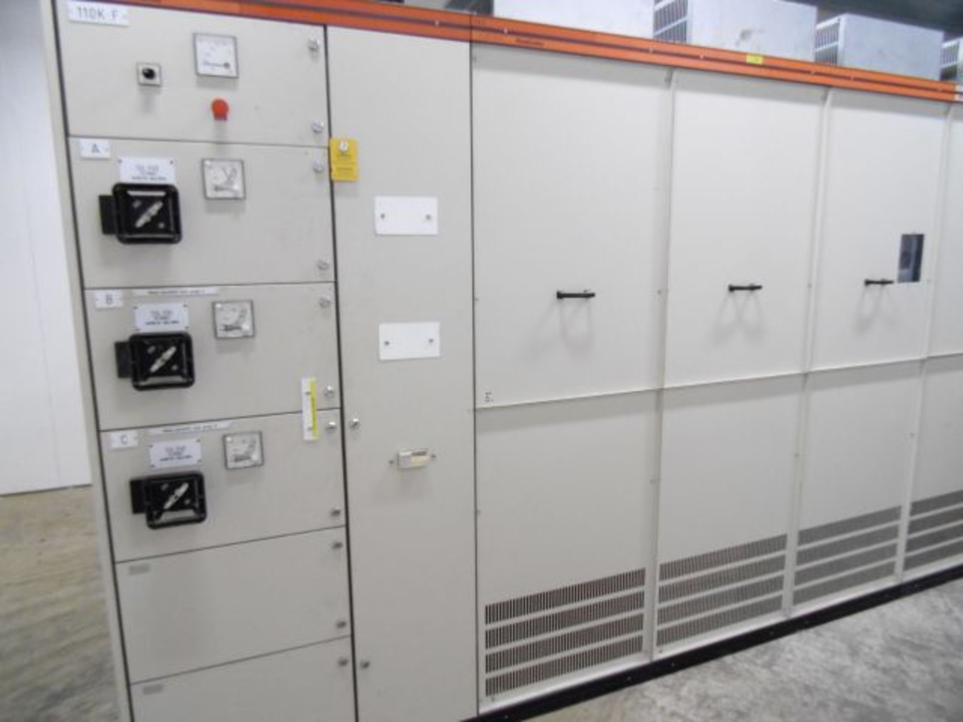 * 2 x Combined 1000kva 3 Phase Transformers to include 1992 ABB 1000kva type TFTTK; 11.025kv/0.38kv - Image 4 of 7