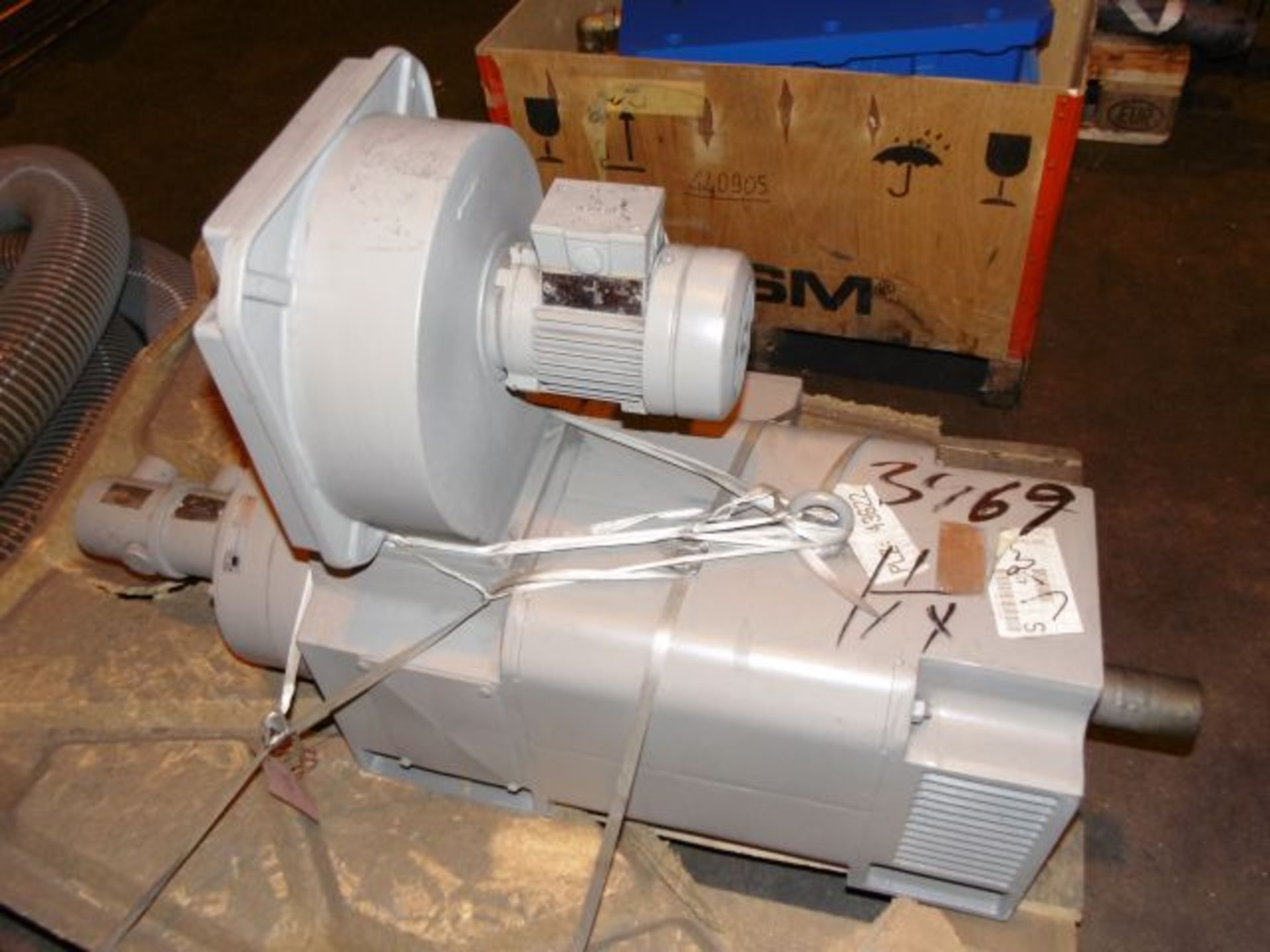 * Siemens /Binder Vacuum Pump; 26kw; Binder type 76 14524BOO; 200m2n. Loaded onto Buyer's Transport - Image 2 of 2