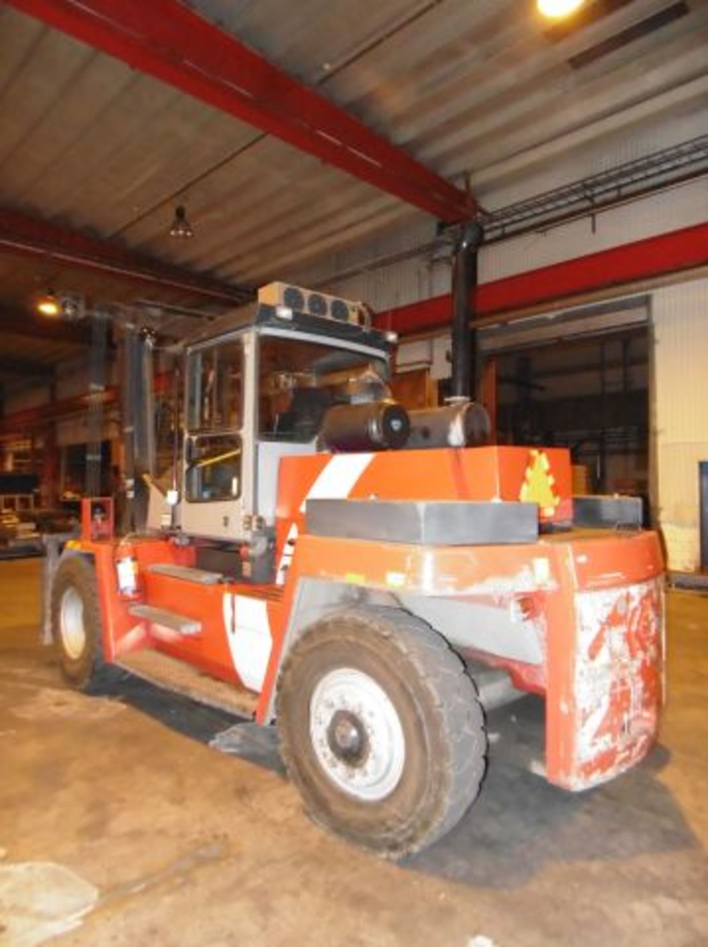 * 2002 Kalmar Model DCD 120-12 12 Tonne Diesel Forklift Truck; Max Lift Height 5000mm; Weight - Image 7 of 12