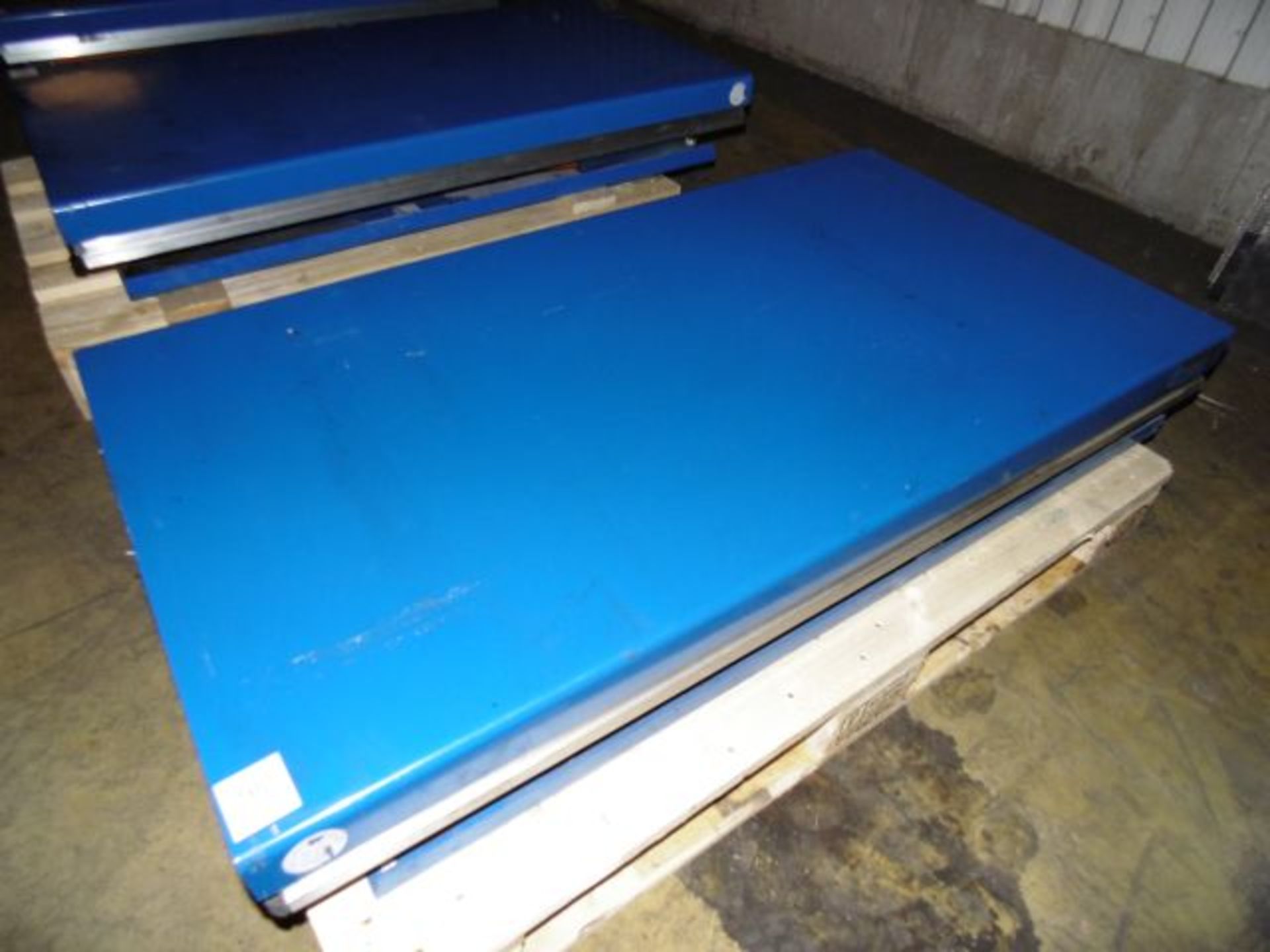 * Lyftab Scissor Lift Platform, 1300 x 700mm. Loaded onto Buyer's Transport