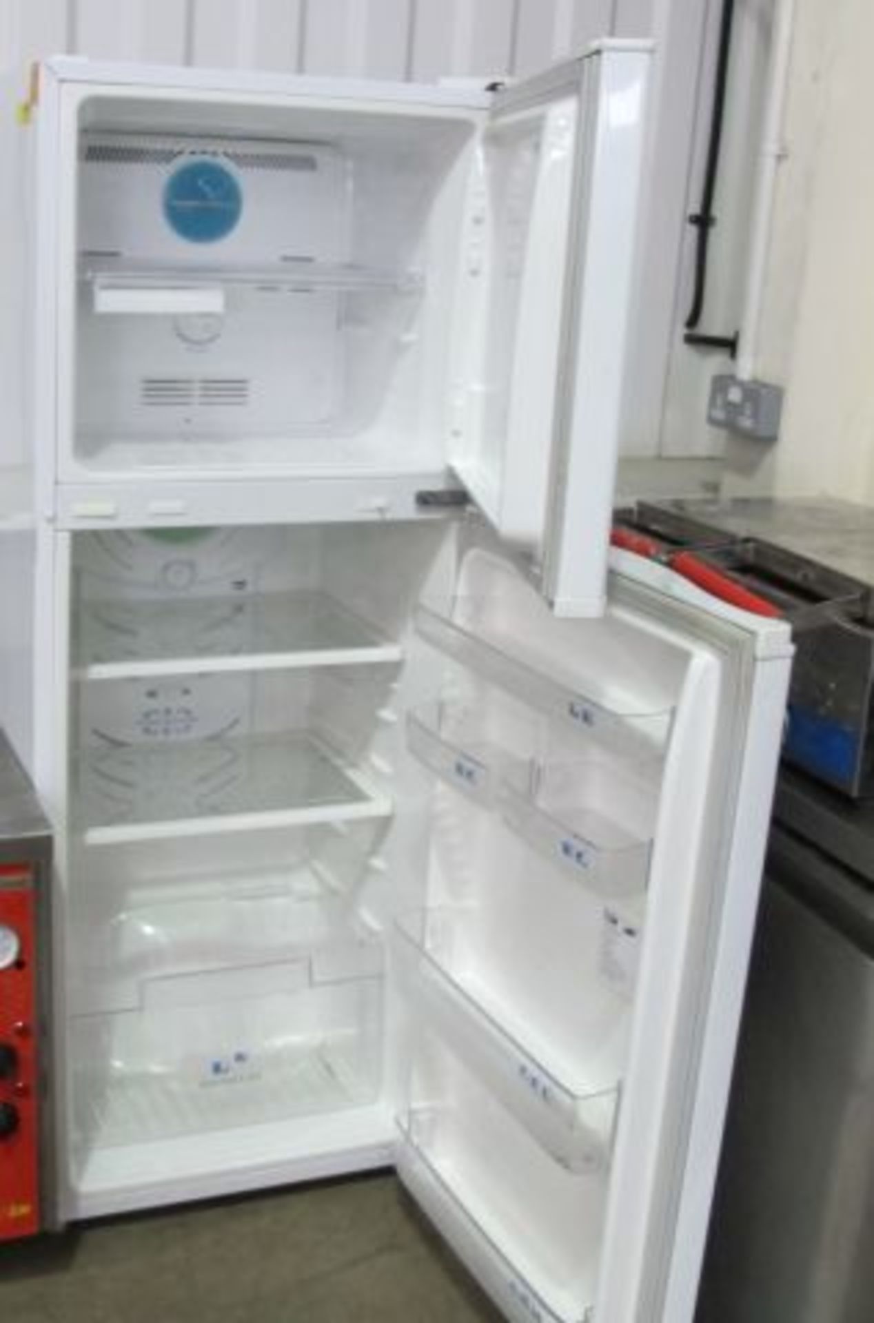 * Samsung cool tech dynamic SR-30RMB upright fridge/freezer - Image 2 of 2