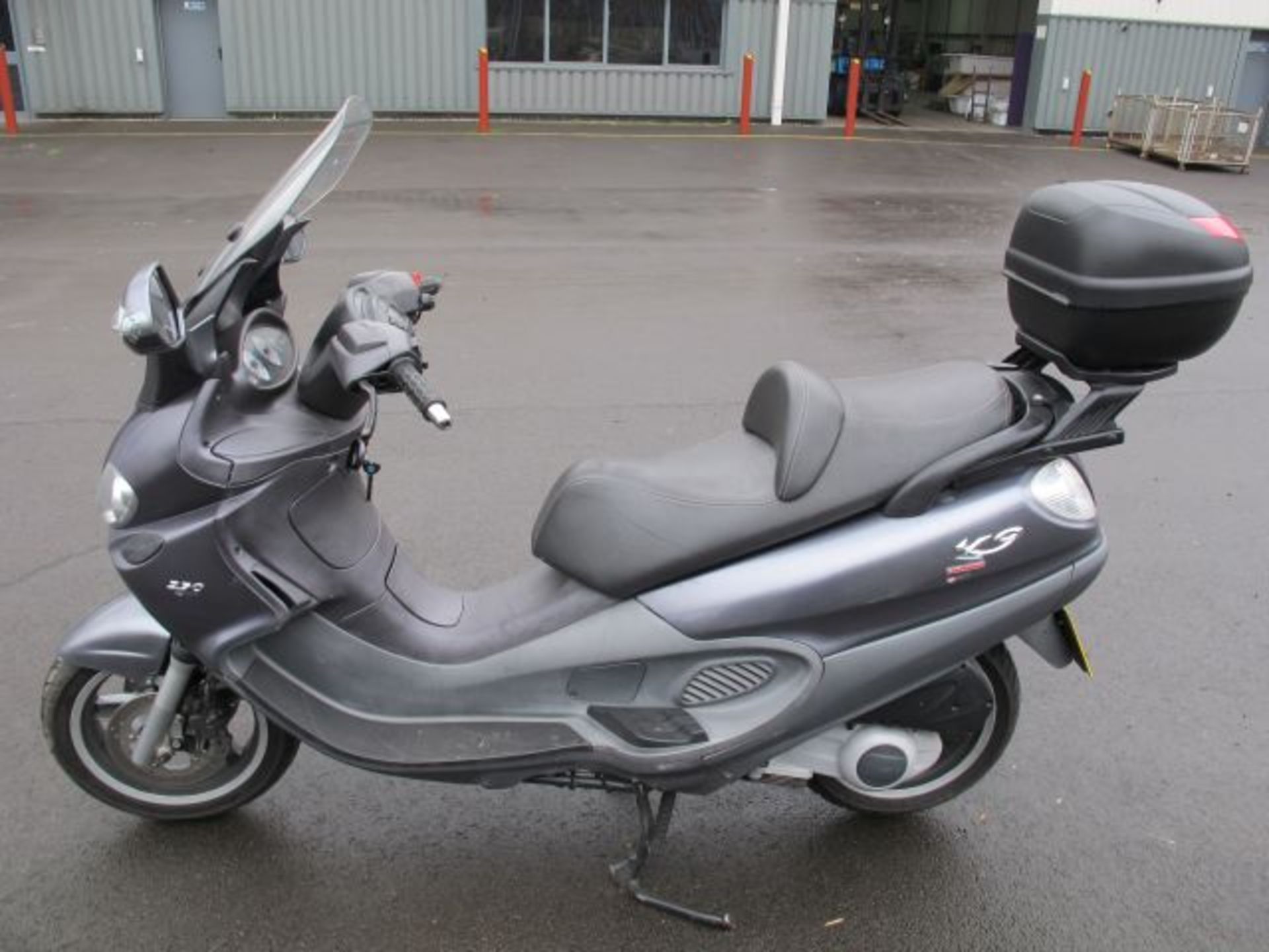 * Piaggio X9 Evolution 250cc cruiser reg No. DX04 XTD, Runner; 4013 recorded miles; MOT until 16/7/1 - Image 3 of 7