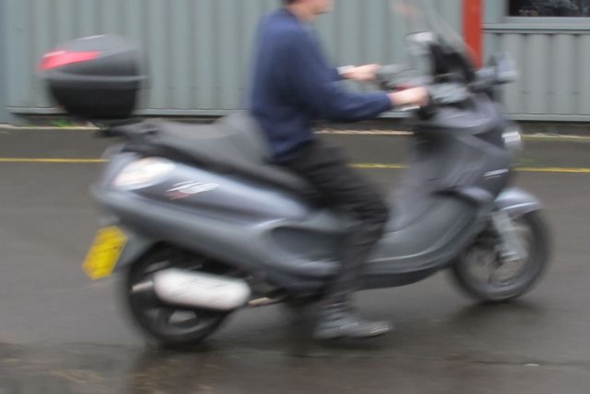 * Piaggio X9 Evolution 250cc cruiser reg No. DX04 XTD, Runner; 4013 recorded miles; MOT until 16/7/1 - Image 6 of 7