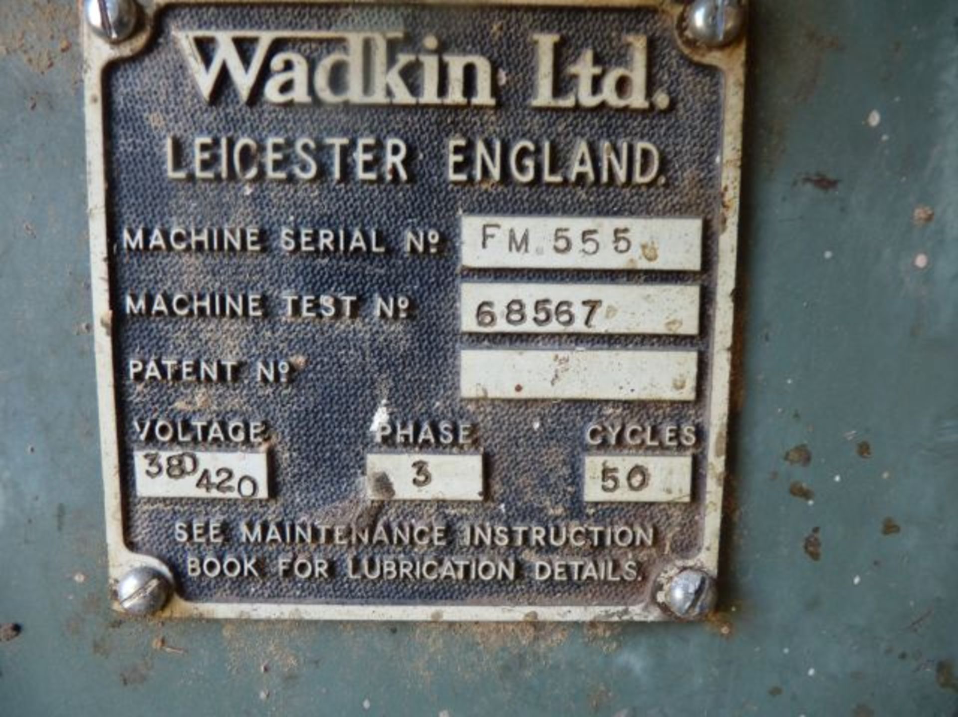 WADKIN FM WOOD SHAVING MACHINE S/N 68567 WITH FOOD HOPPER, HYDRAULIC P/PACK AND CONTROL PANEL.  OUT - Image 3 of 10