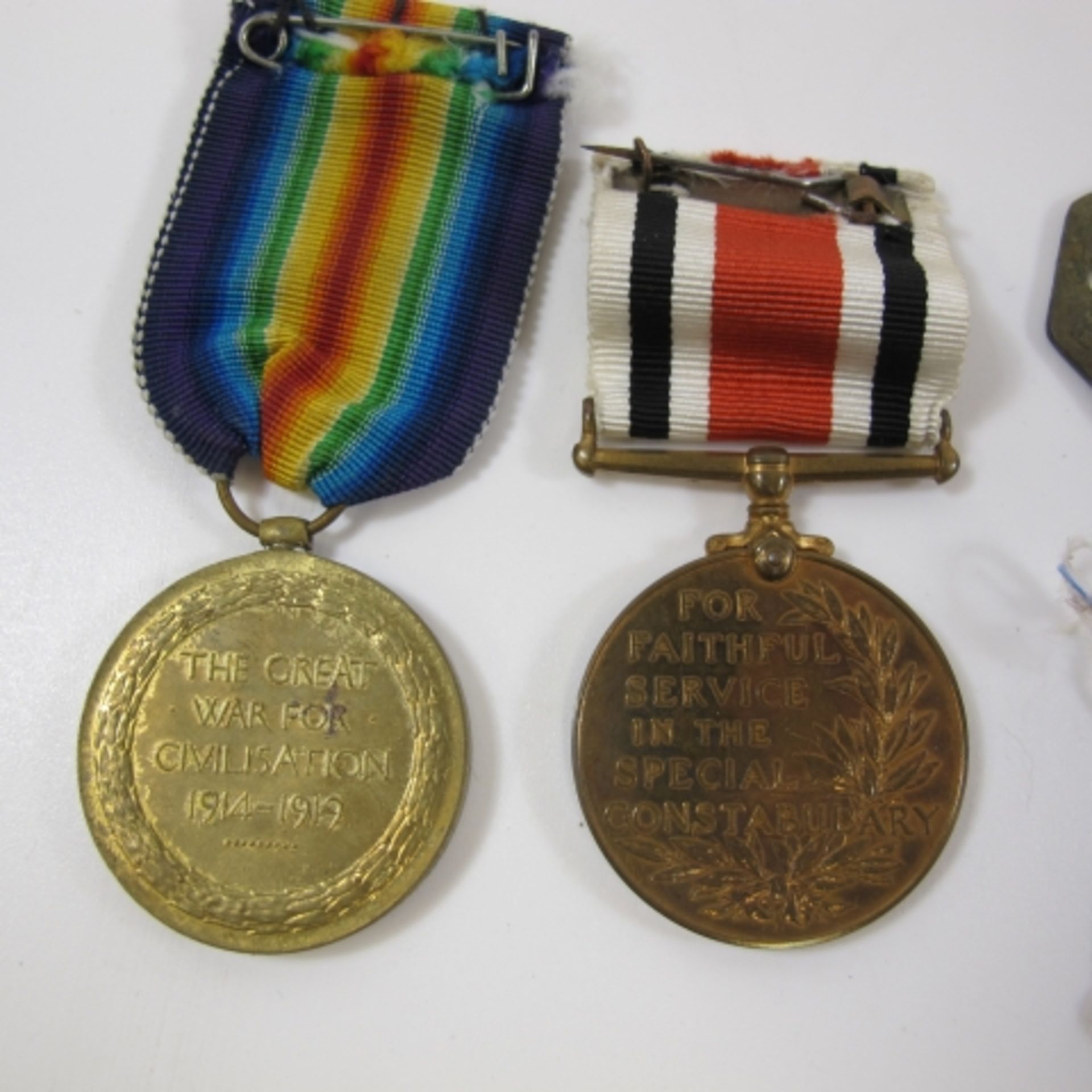 WW1 Victory Medal awarded to 18961 Gnr N. L. Thompson R. A. Elizabeth II Special Constabulary - Image 3 of 5