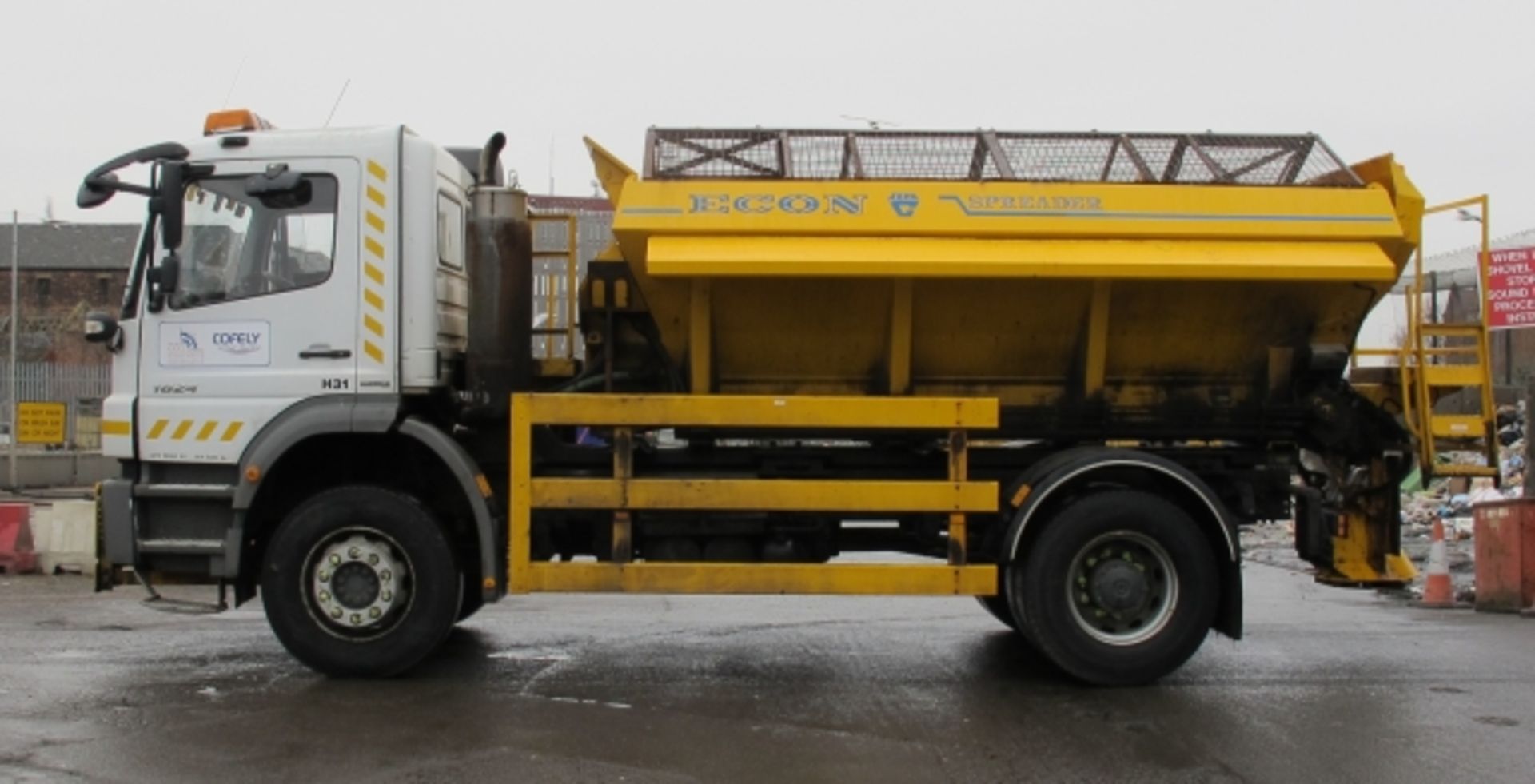 * Mercedes Axor 1824 18 Tonne 2WD Gritter Lorry with Econ Spreader Body, Reg FX57 CFK, Odometer Rea - Image 6 of 18
