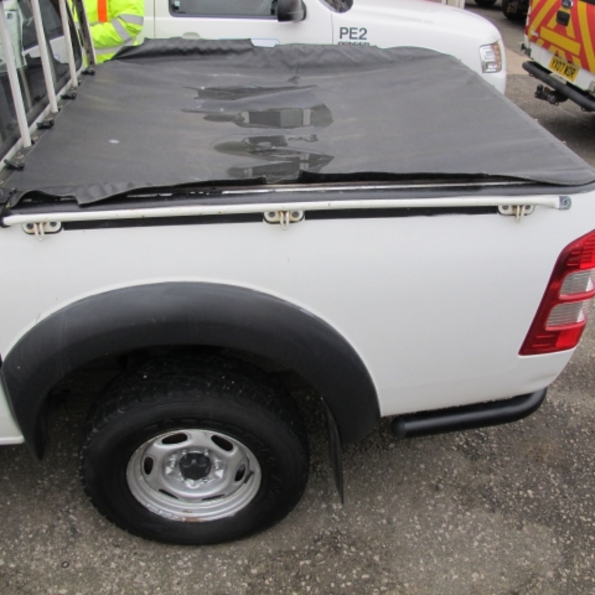 * Ford Ranger 2.5TDCI 4WD Crew Cab Pick up with Rear Sheet Cover & Ball/Pin Hitch, Reg YX07 WDP - Image 3 of 8