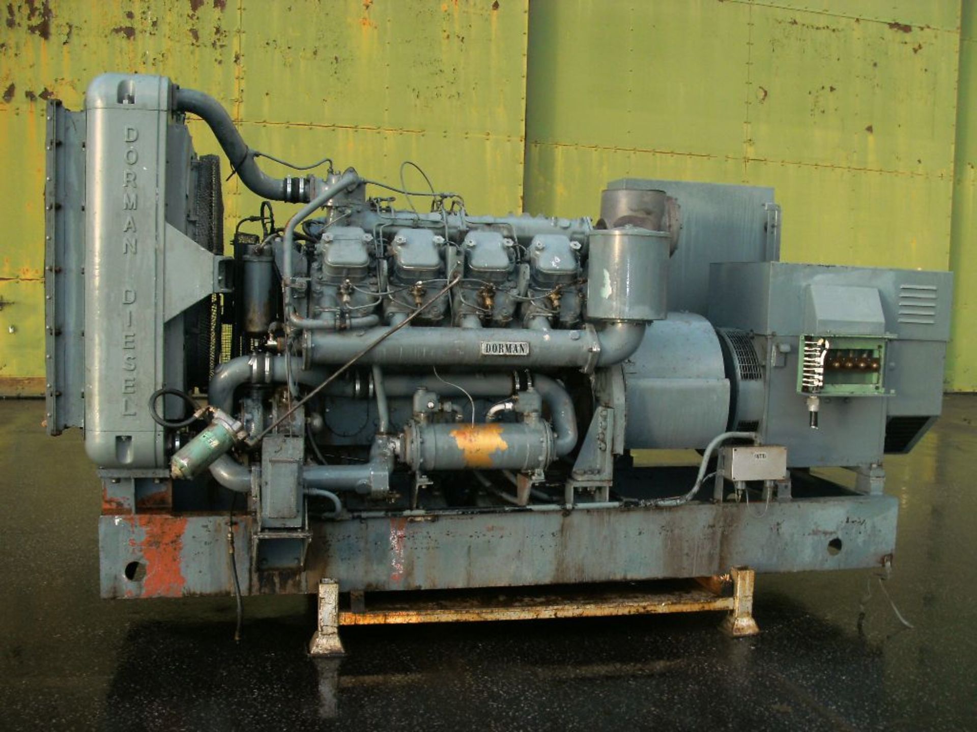 * Diesel Engine Generator Dorman 8QV 8cyl non Turbo, Brush Alternator, 187.5KVA, 3 Phase, 50Hz, - Image 4 of 6