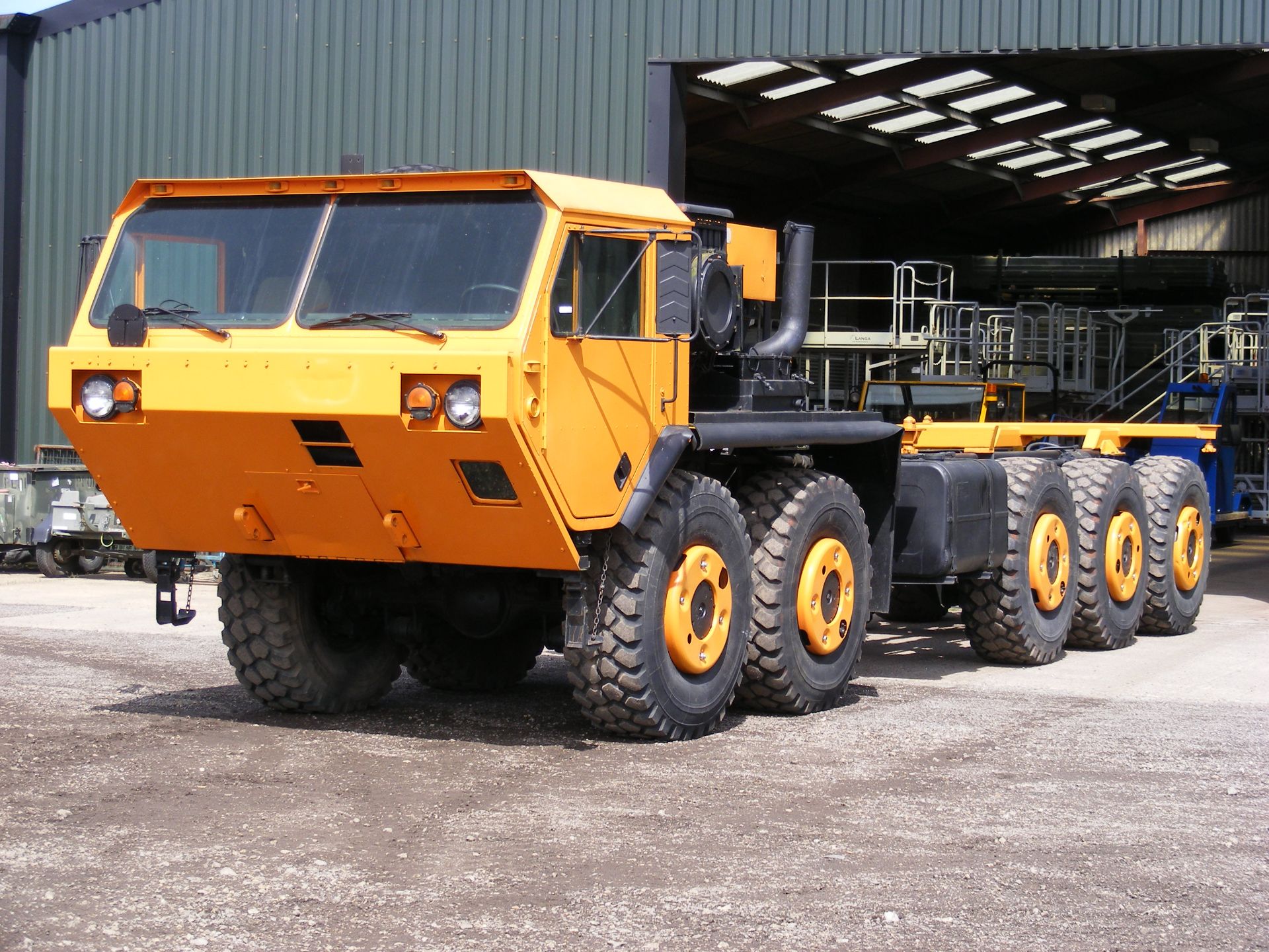 * Oshkosh 10x10 Heavy tactical Truck to LHD Specification. Powered by a Detroit 8v92TA 500hp - Image 8 of 13