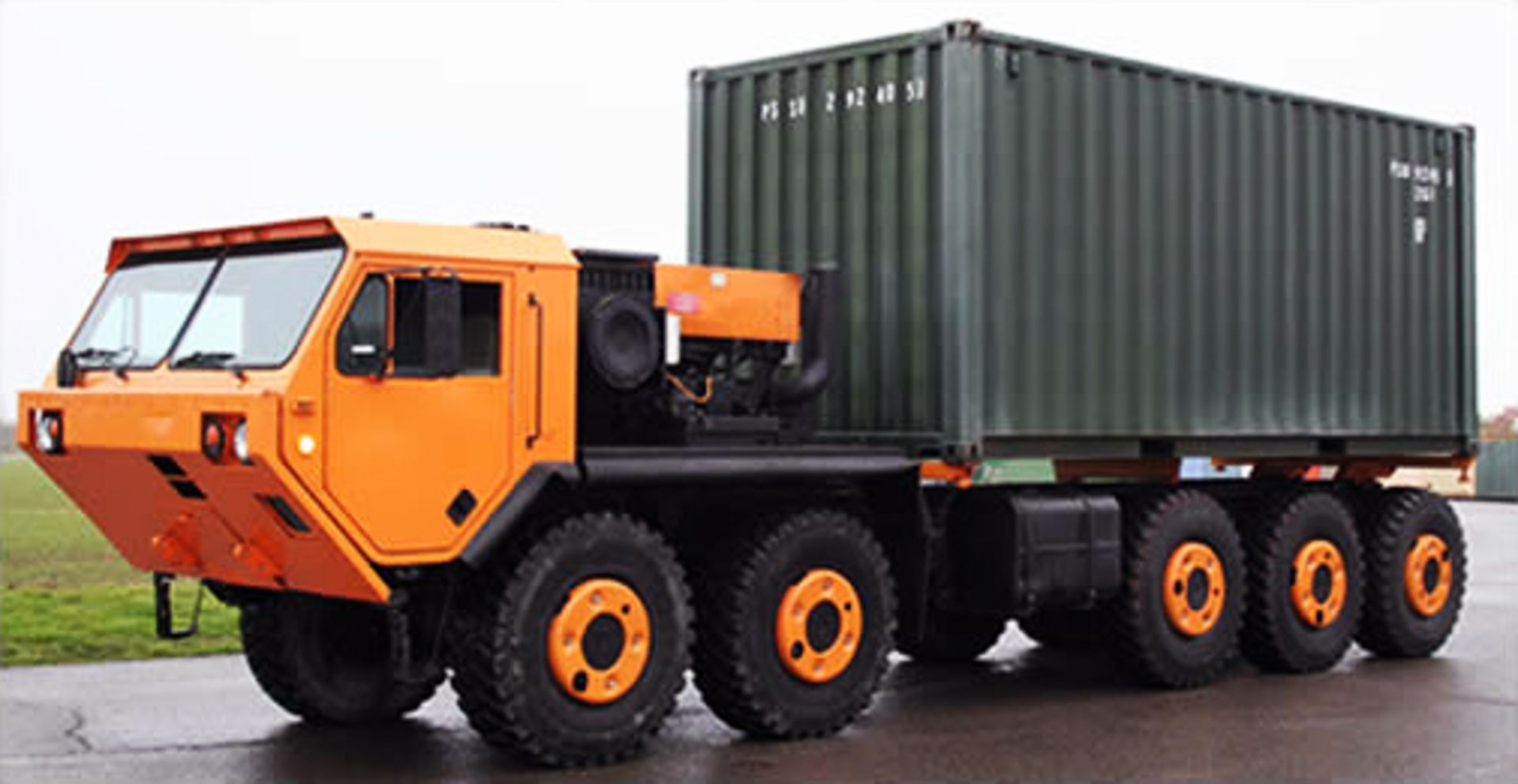 * Oshkosh 10x10 Heavy tactical Truck to LHD Specification. Powered by a Detroit 8v92TA 500hp - Image 4 of 13