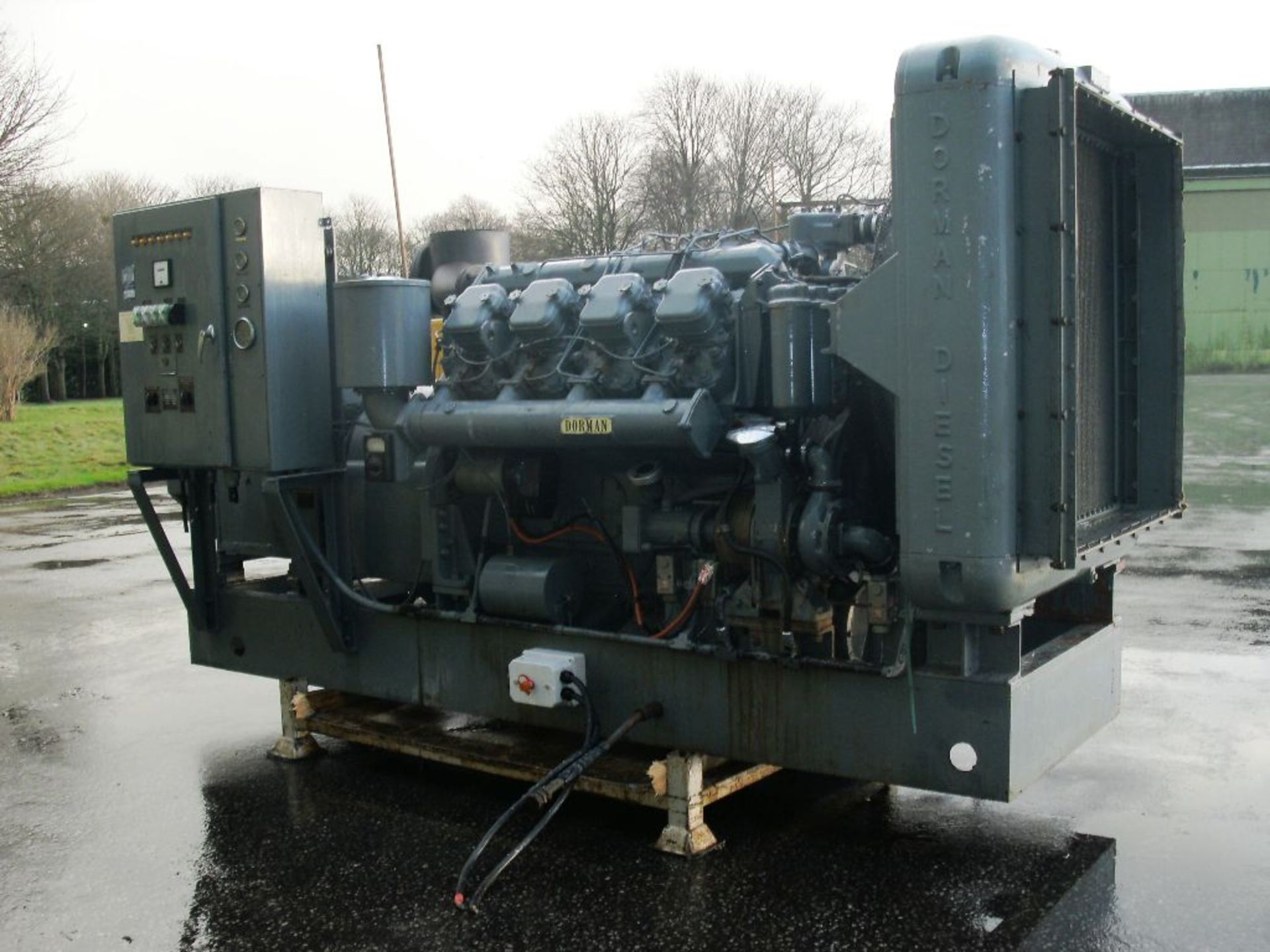 * Diesel Engine Generator Dorman 8QV 8cyl non Turbo, Brush Alternator, 187.5KVA, 3 Phase, 50Hz, - Image 6 of 6