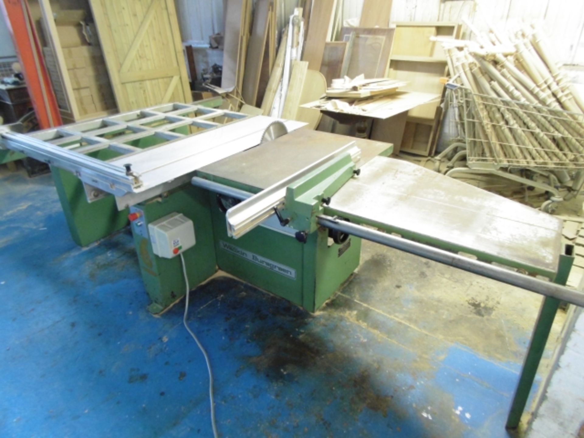 WADKIN BURSGREEN TYPE SP12 SLIDING TABLE DIMENSION SAW; MAX SAW DIAMETER 300MM; TABLE SIZE 865 X