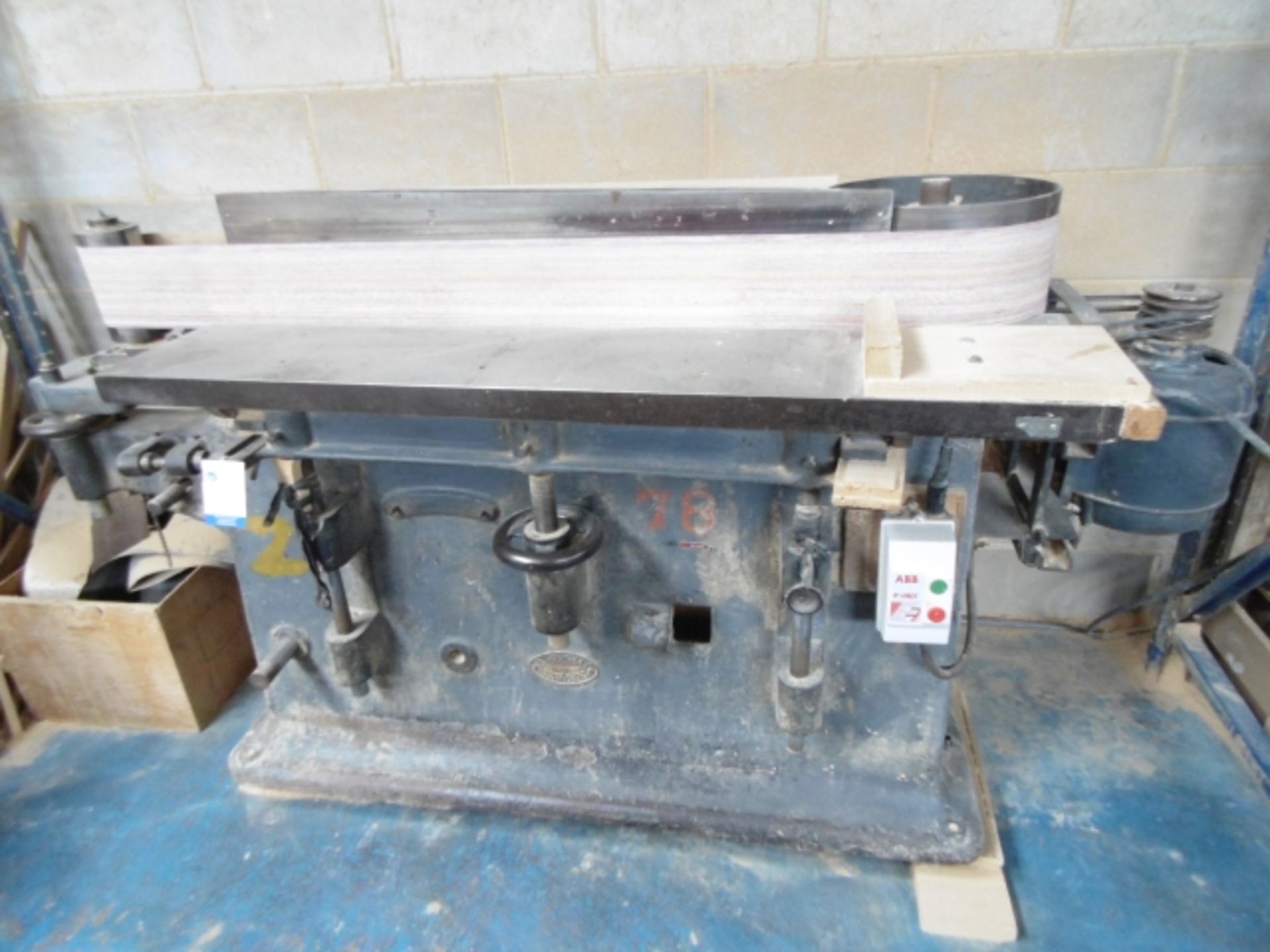 A. COOKSLEY HORIZONTAL BELT SANDER; BED LENGTH 1430MM; 3 PHASE; WITH ABB E-PACK BRAKE. PLEASE NOTE