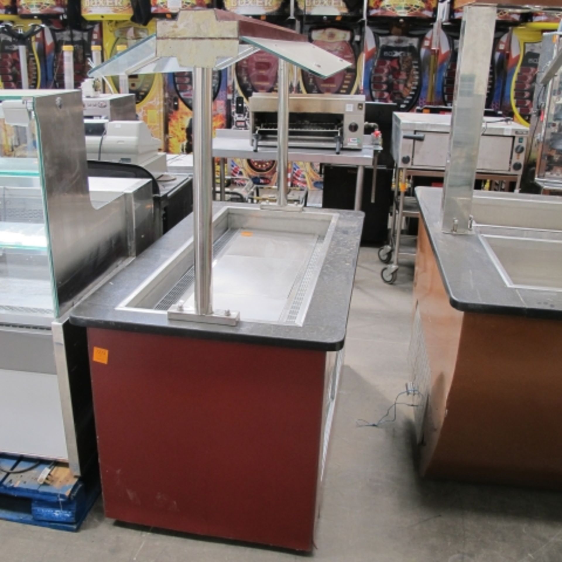 * Refrigerated Cold Buffet Unit.   Please note there is a £5 plus VAT handling fee on this lot.
