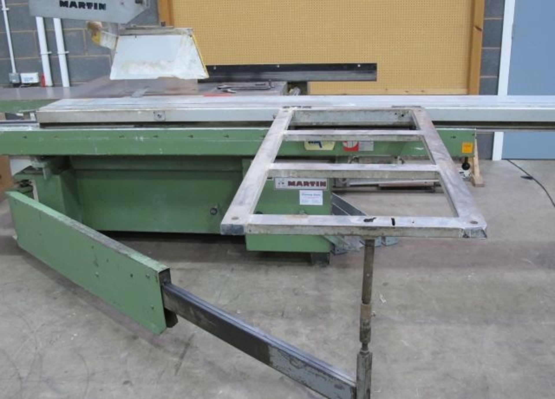 * 1987 MARTIN TYPE T78 SLIDING TABLE PANEL SAW; 3200MM BED FIXED 90DEG; SCORING SAW; 900MM RIP - Image 2 of 7