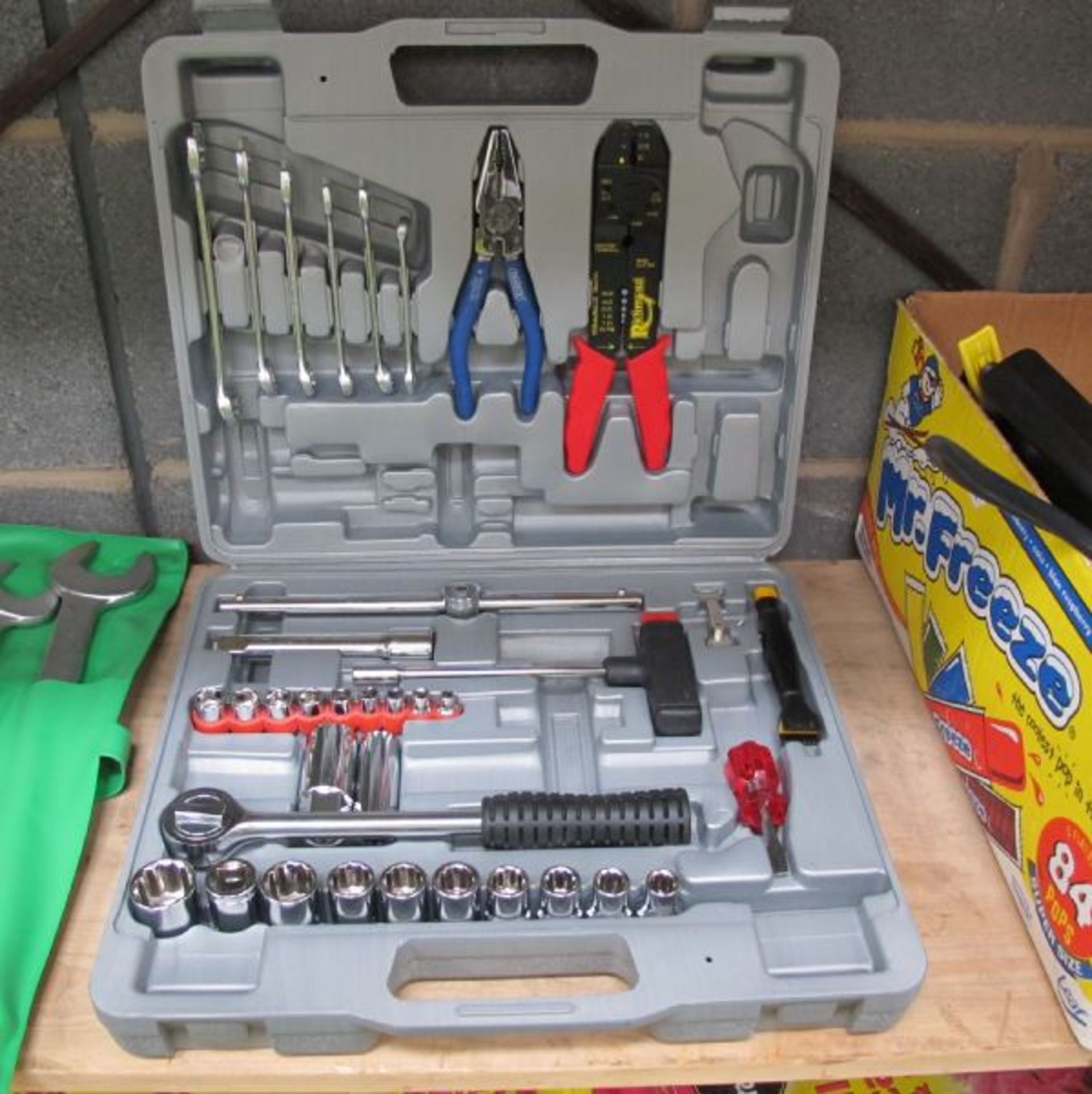 * Small Cased Tool Set