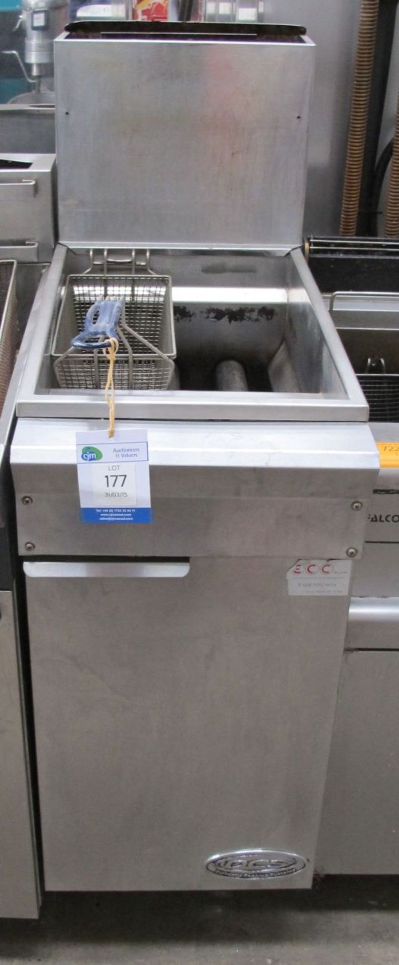 * DCS Stainless Steel Gas Twin Basket Deep Fat Fryer.  Please note there is a £5 plus VAT handling