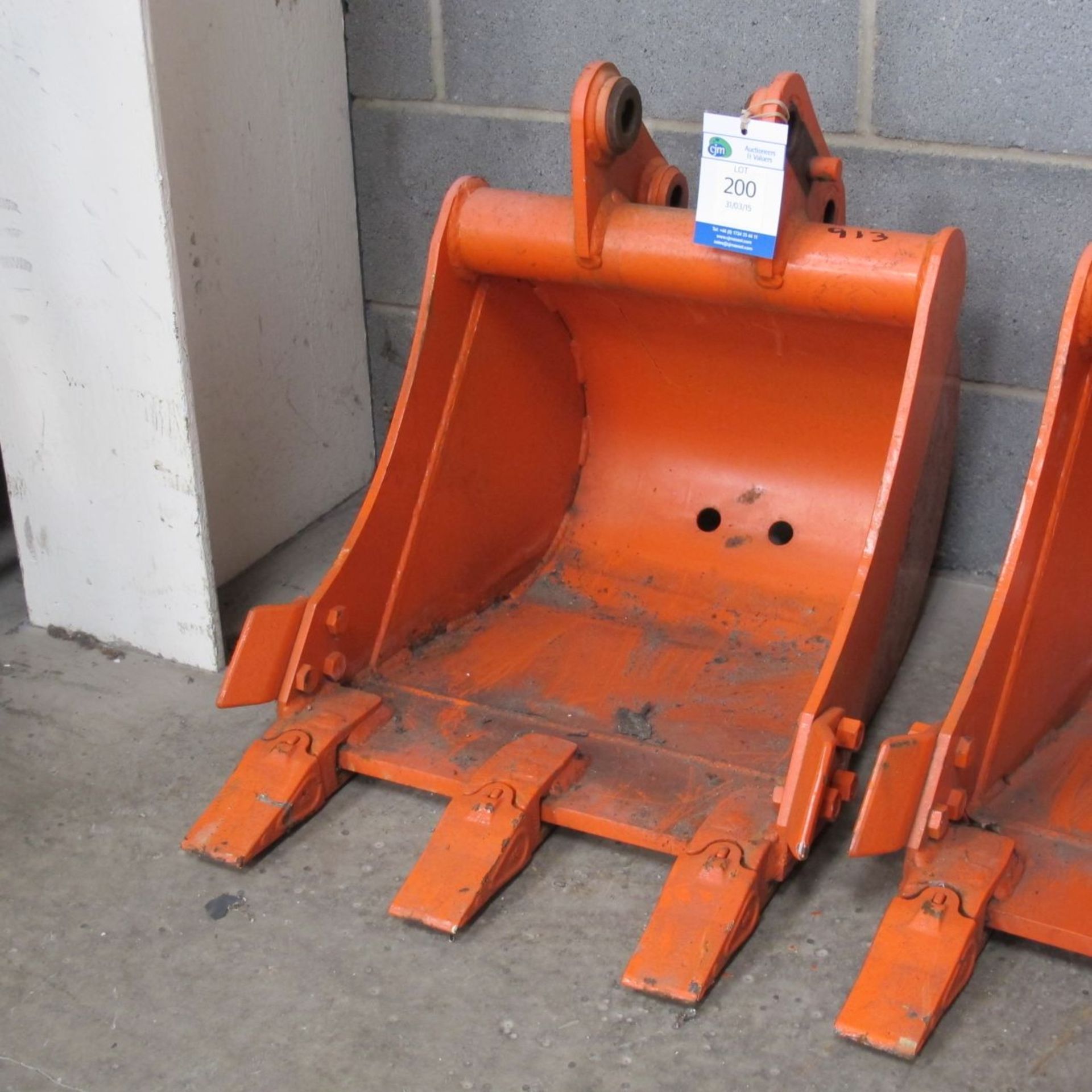 * 43cm as new Digger Bucket. Please note there is a £5 plus VAT handling fee with this lot.