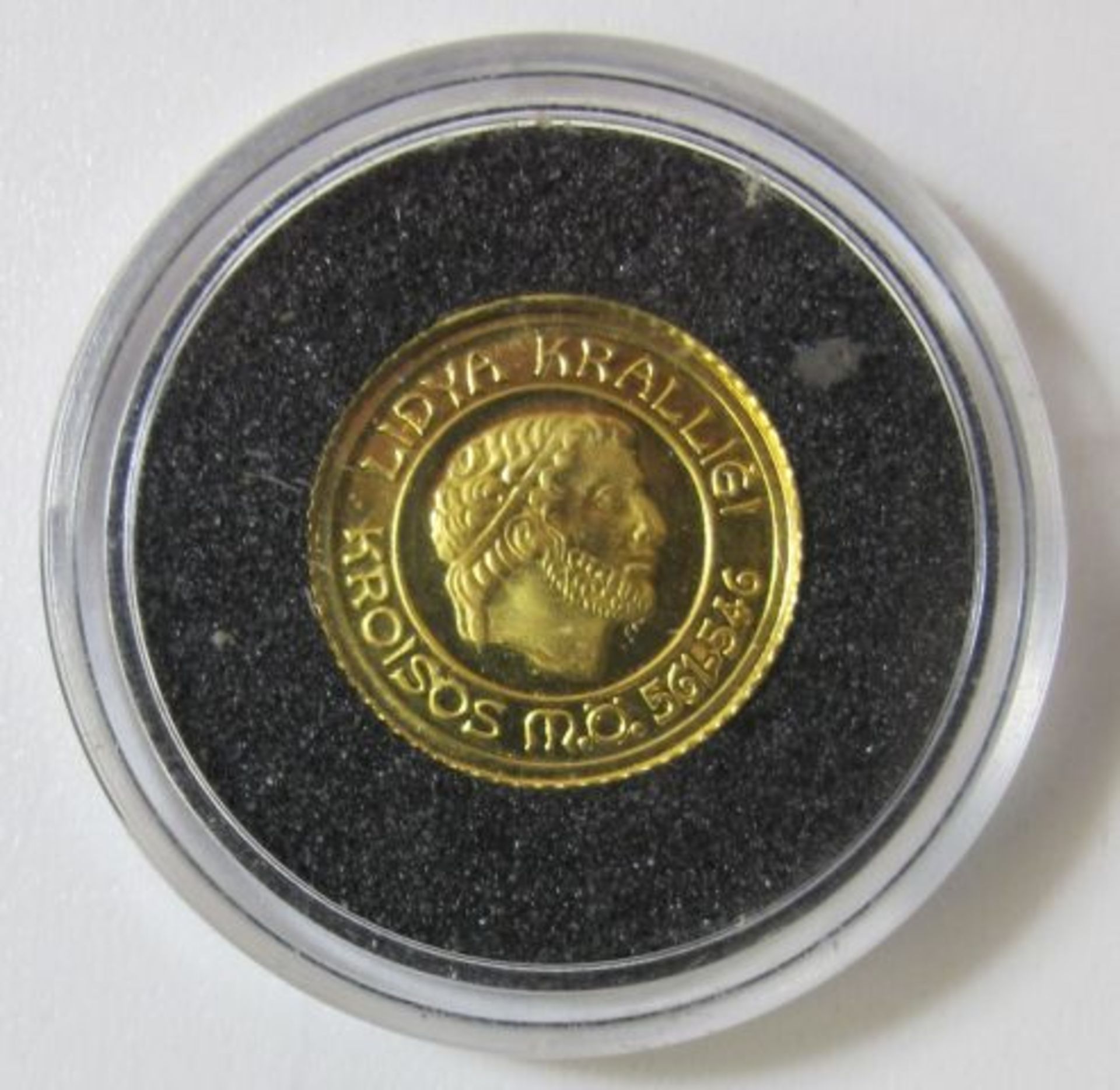 A 24ct 1997 Lidya Kralligi 1,000,000 Lira Gold Coin (est. £50-£70)