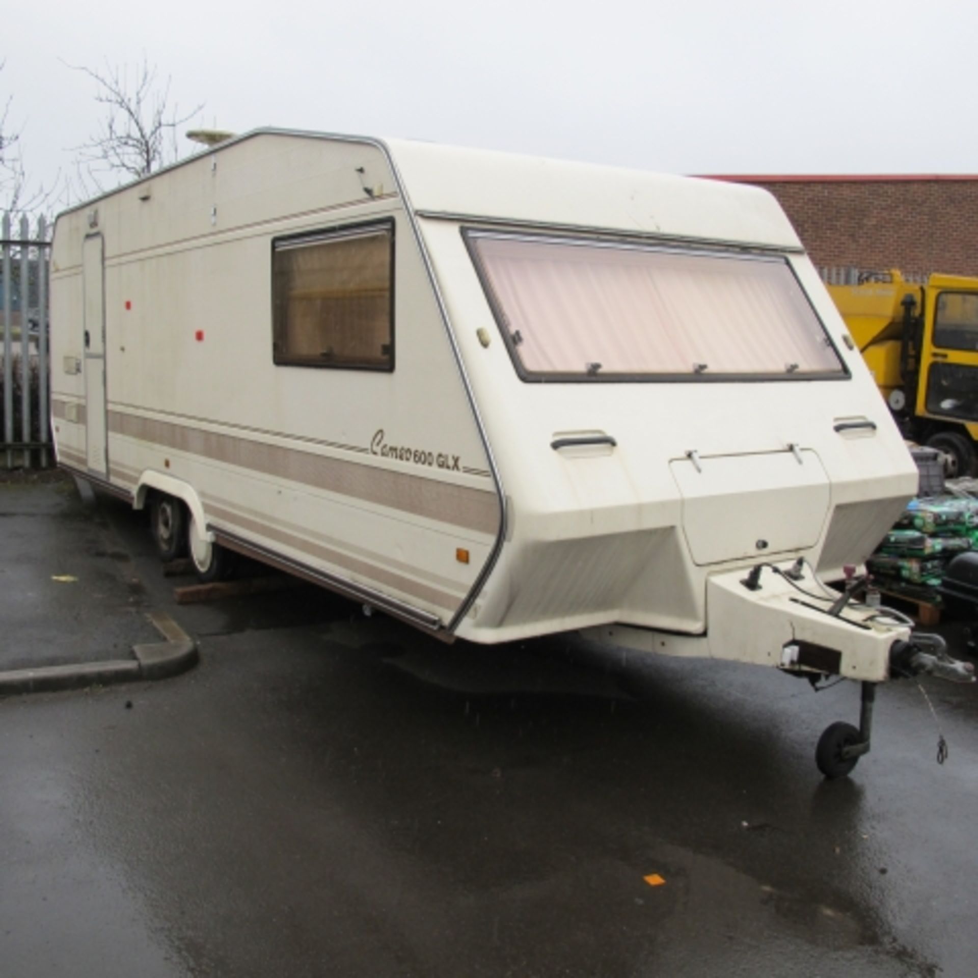 * CAMEO 600 GLX Twin Axle - 4 Berth Caravan, 2 Entry Points. - Image 2 of 8