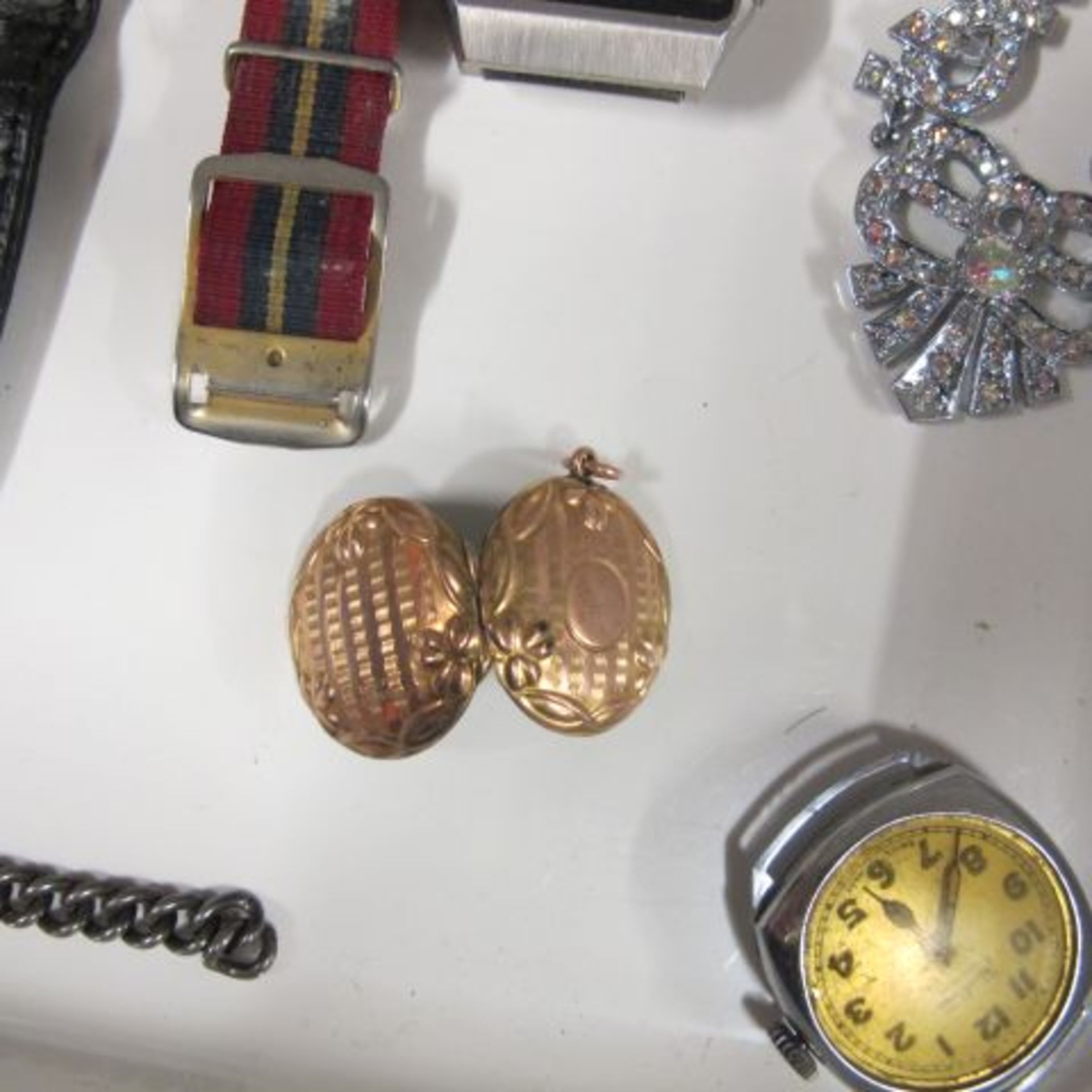 An Interesting Selection of Collectable Items to include: A 9ct Gold ''Front and Back'' Locket; Nine - Image 6 of 7