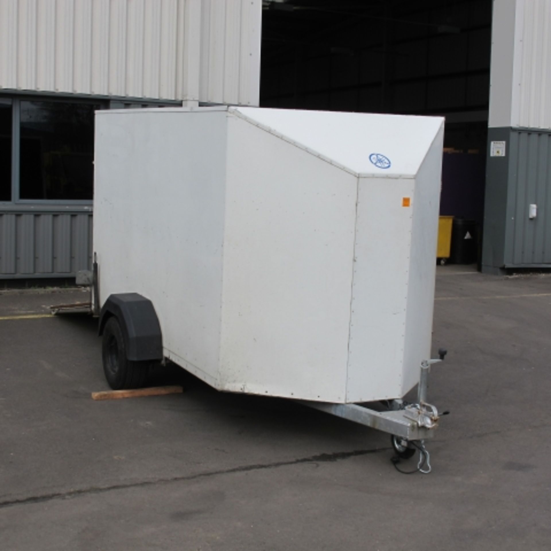 Fully enclosed motor cycle trailer c/w Rear door loading ramp. - Image 2 of 3